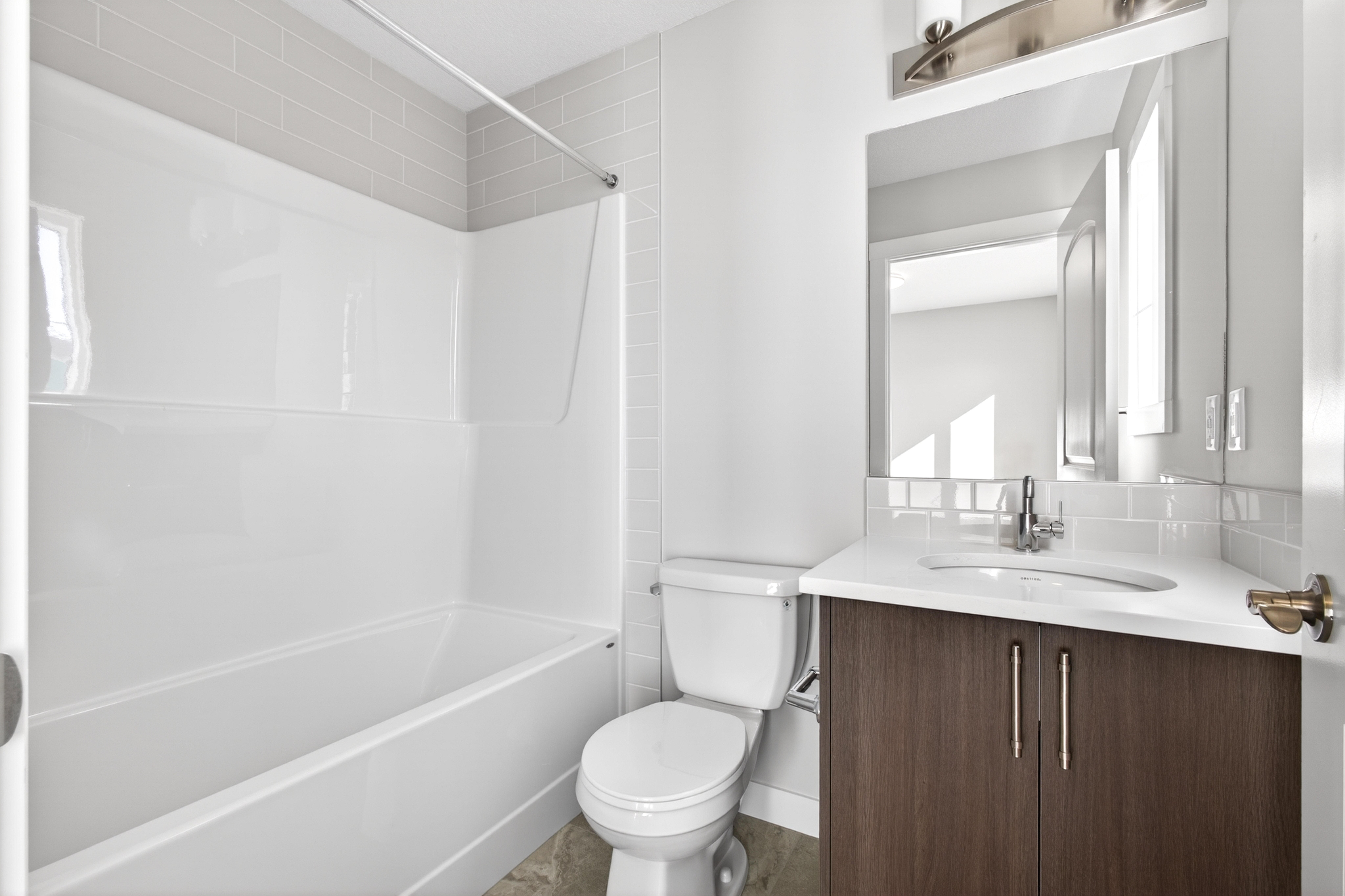 Photos of a quick possession home in Rockland Park at 610 255 Rowmont Blvd NW