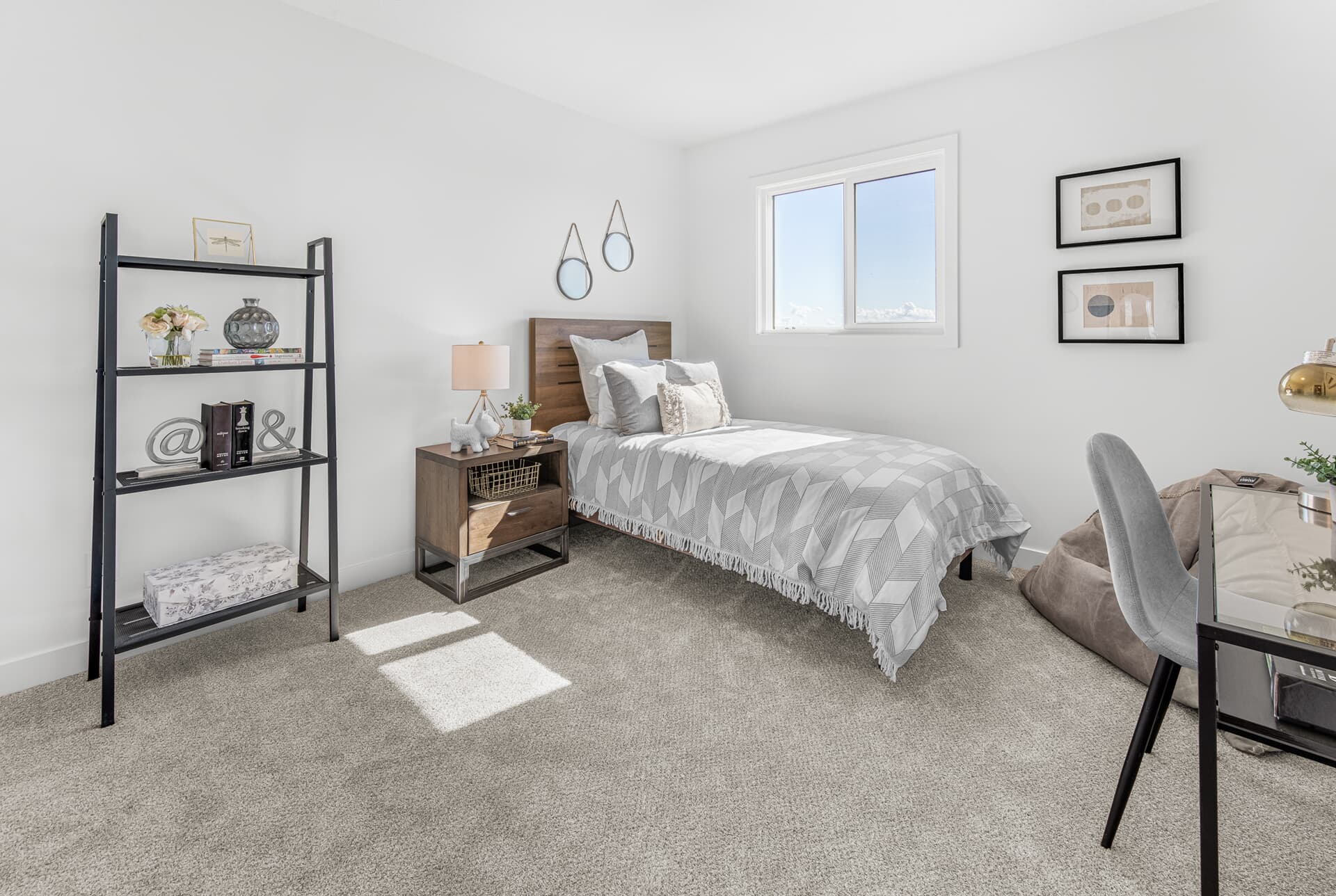 Secondary Bedroom.