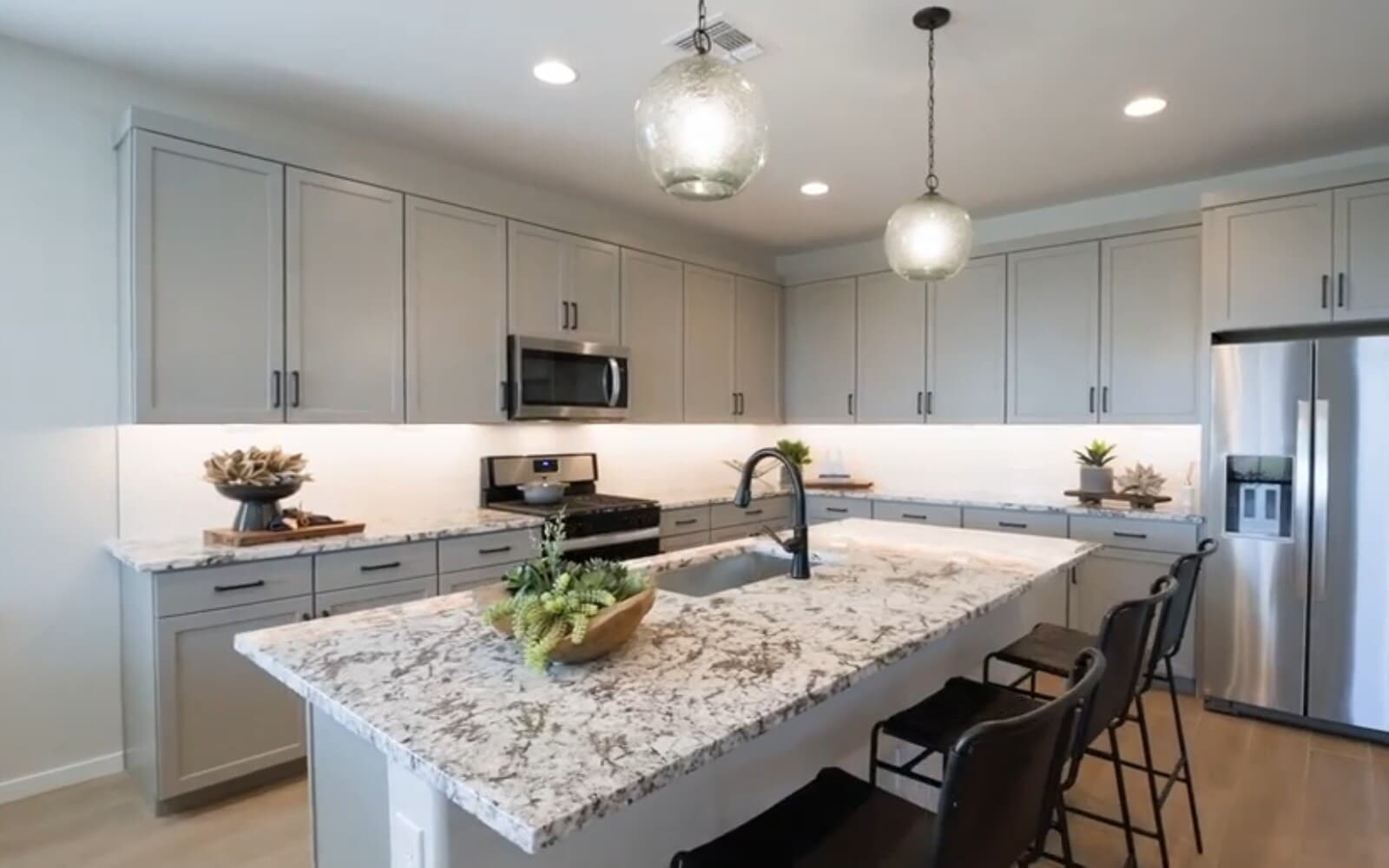 Highland Ridge at Alamar - Laredo model home walkthrough video