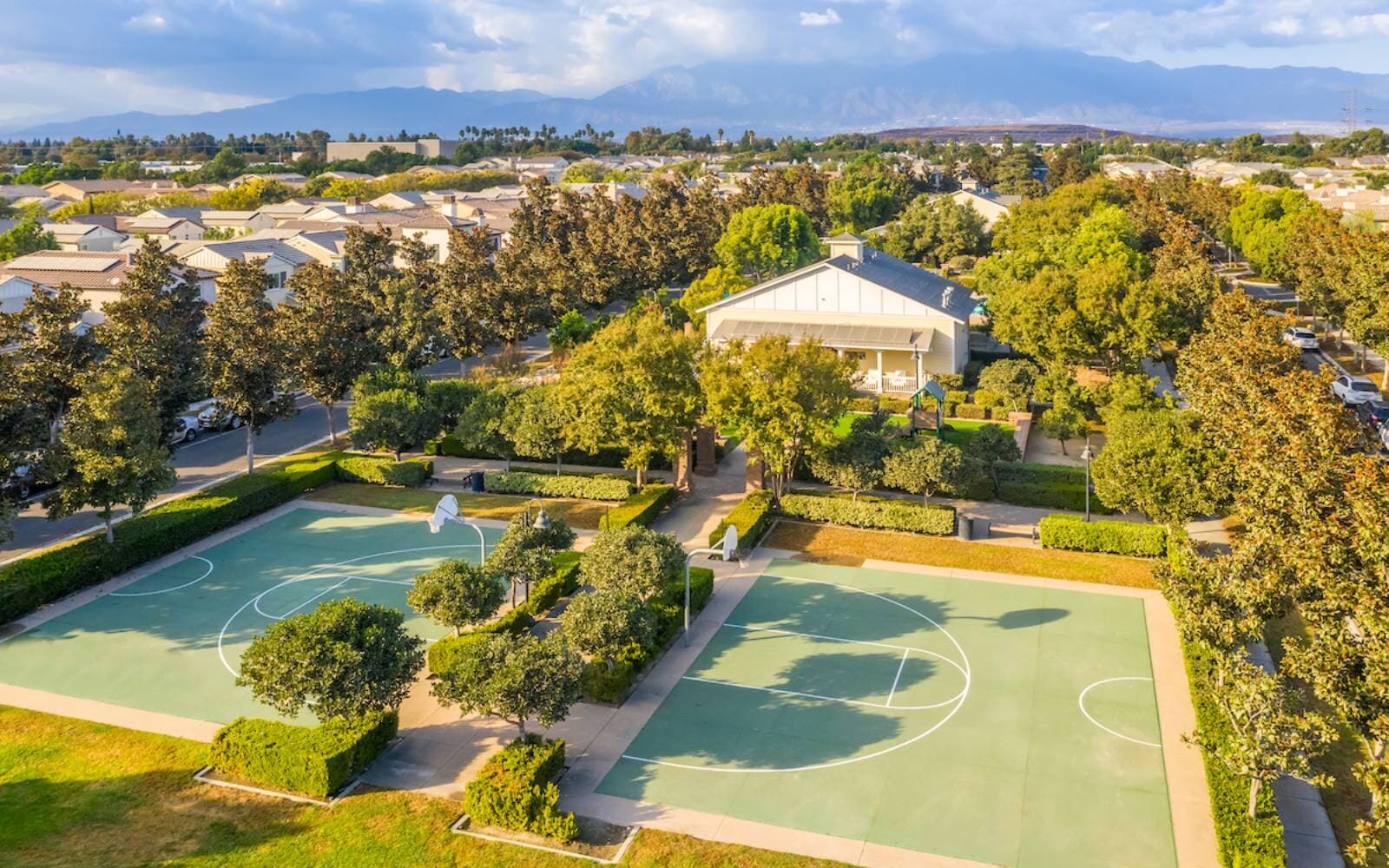 Basketball court at Edenglen