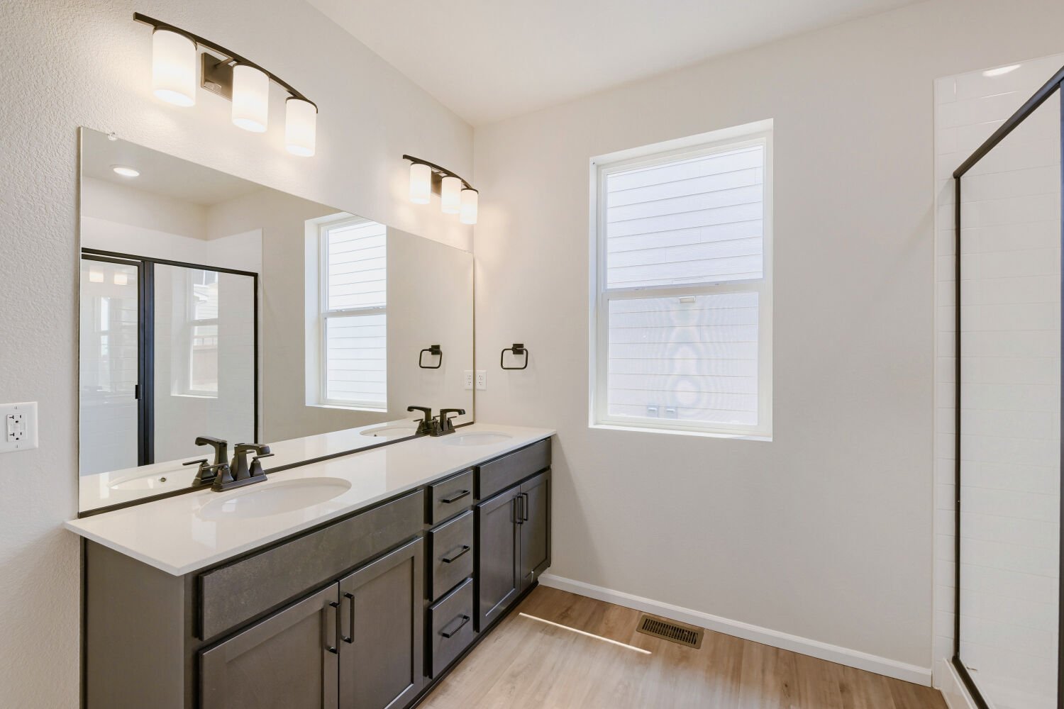 4117 Runyon Lake Street Bath at Brighton Crossings in Brighton, Co 4117 Runyon Lake Street Bath at Brighton Crossings in Brighton, Co