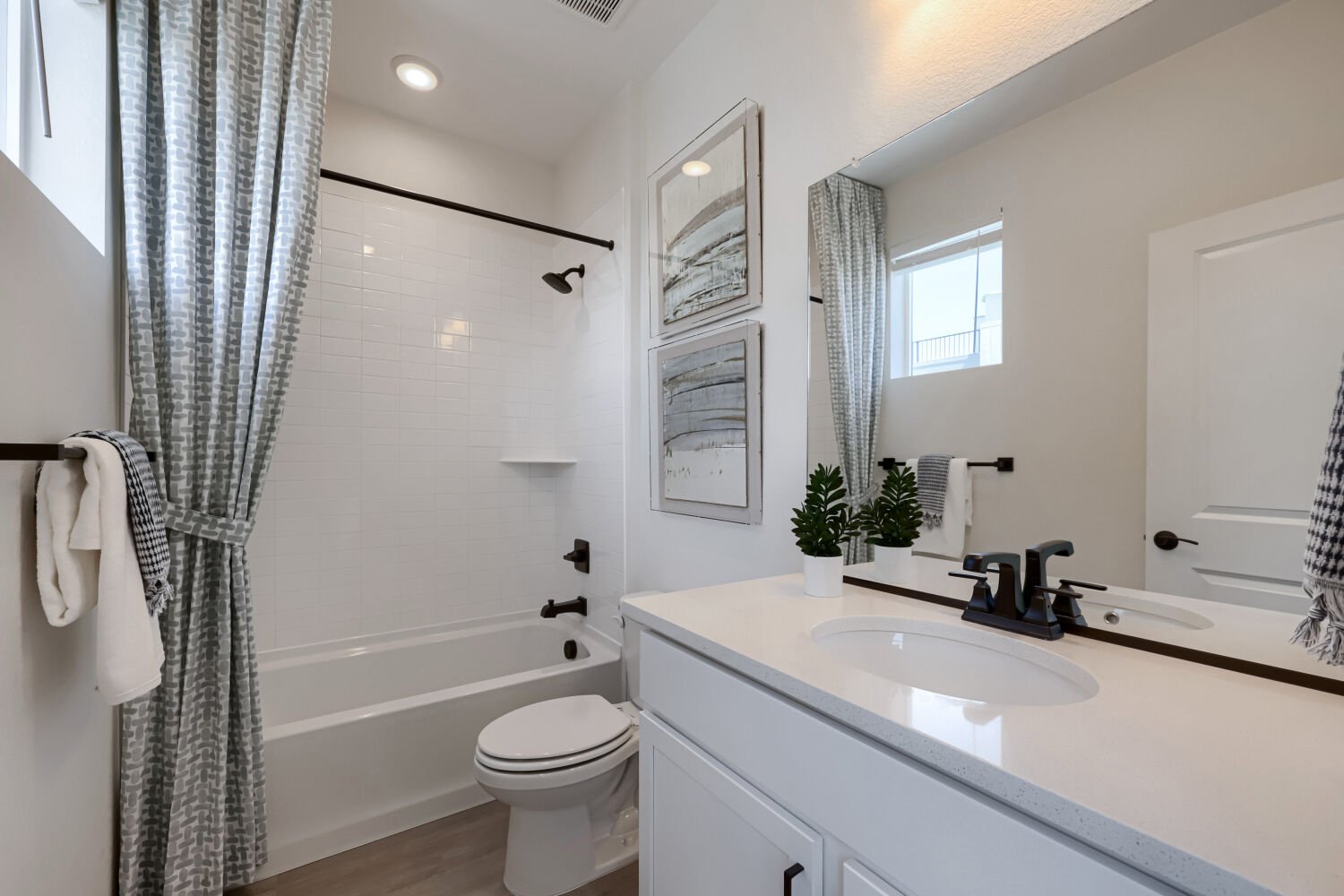 Contour One Secondary Bath at Central Park in Denver, CO