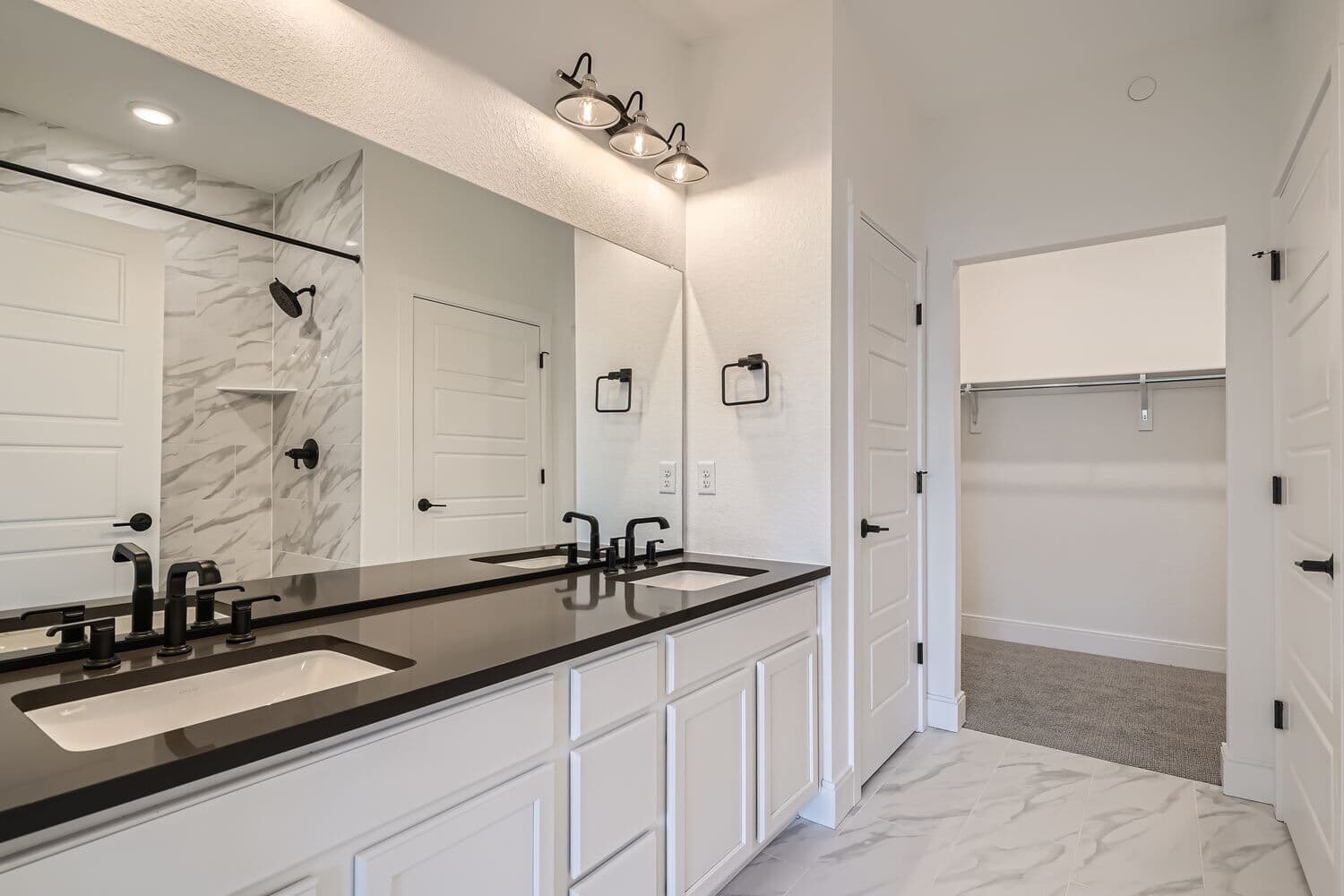 Horizon One Bath at Midtown in Denver, CO Horizon One Bath at Midtown in Denver, CO