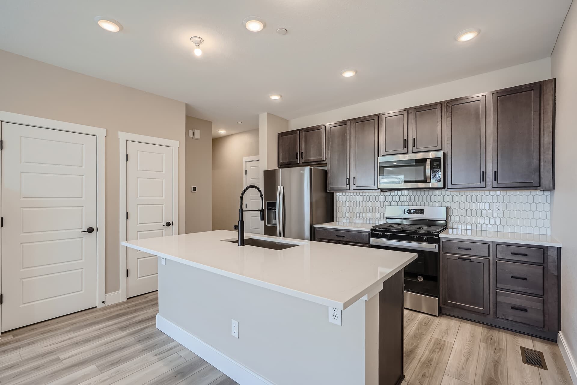 Horizon 2 Kitchen at Midtown in Denver, CO Horizon 2 Kitchen at Midtown in Denver, CO