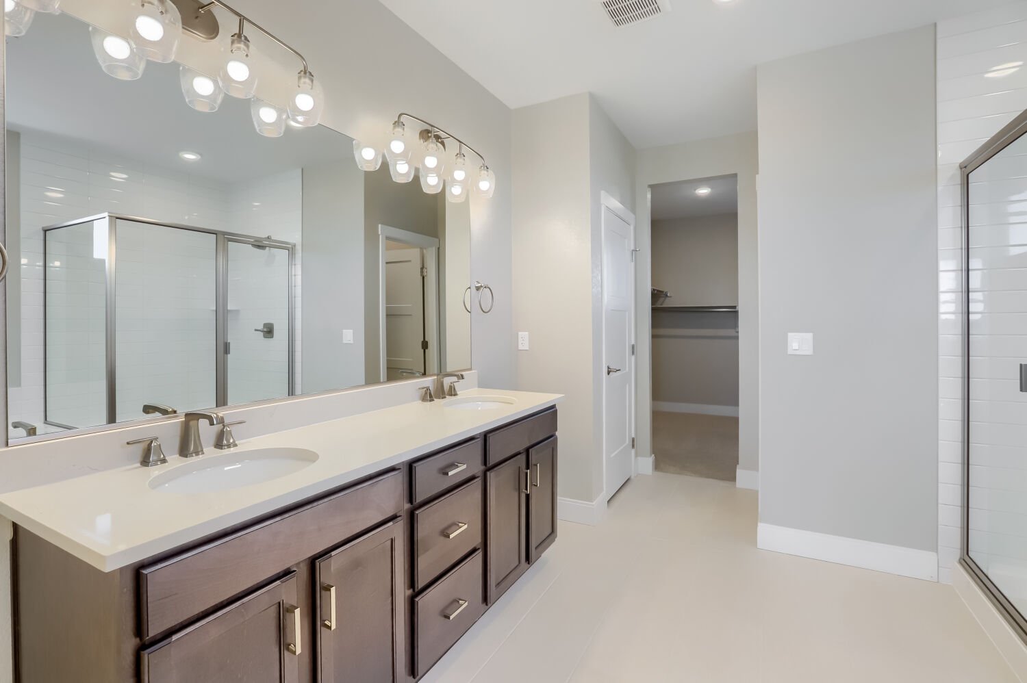 Artisan Primary Bath at Barefoot Village in Firestone, CO