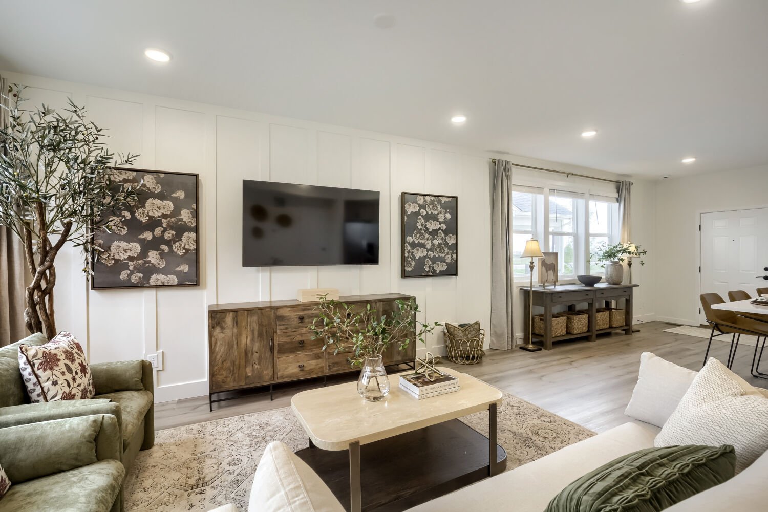 Canvas One Family Room at Barefoot in Firestone, CO Canvas One Family Room at Barefoot in Firestone, CO