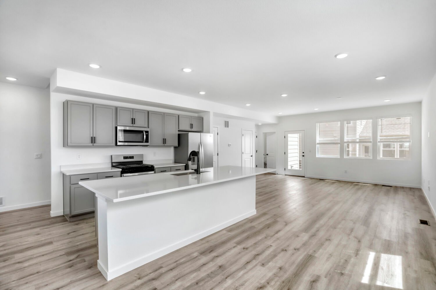 Canvas One Main Floor at Barefoot in Firestone, CO