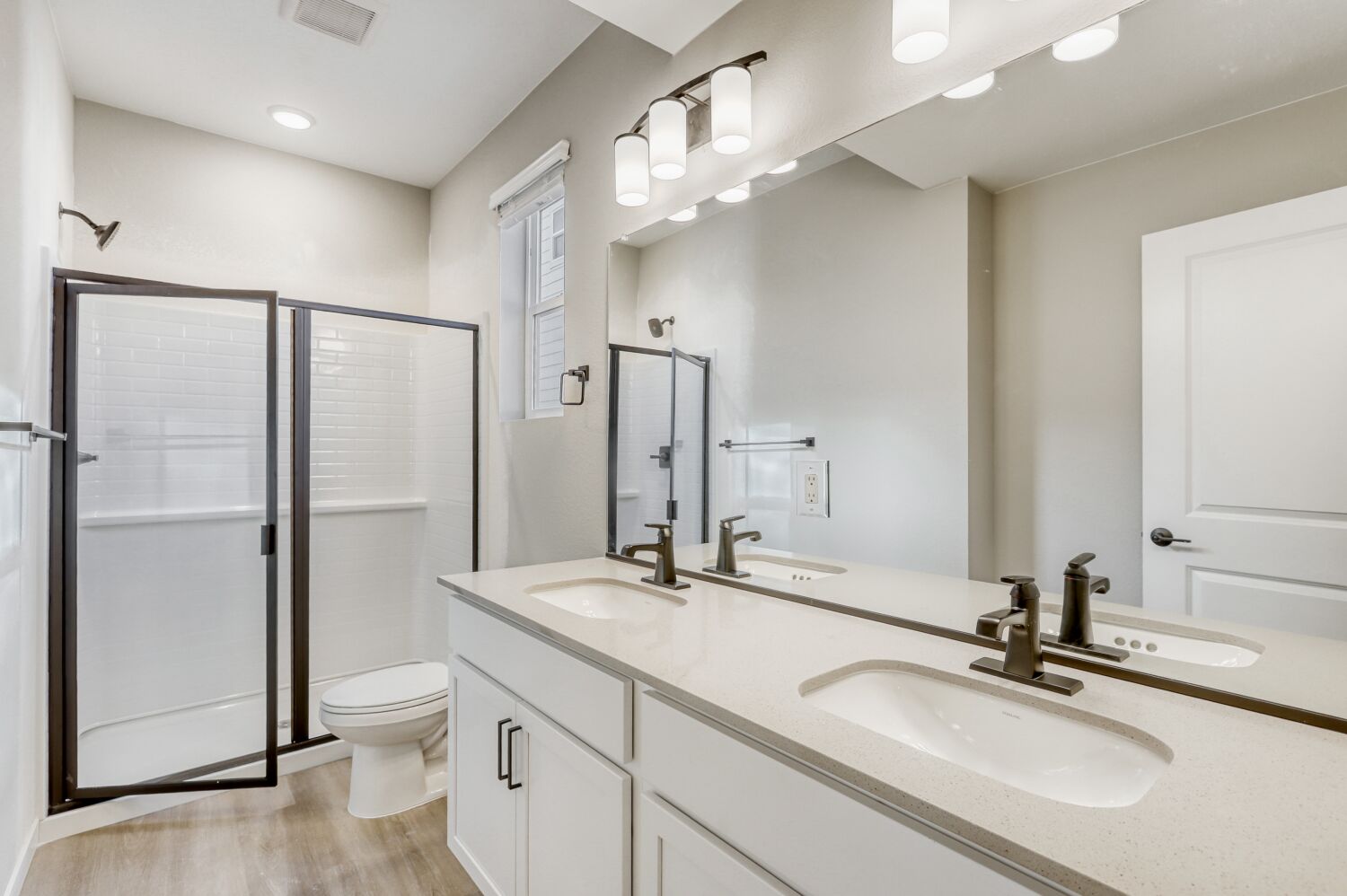 Tealight Eight Owner's Bath Tealight Eight Owner's Bath