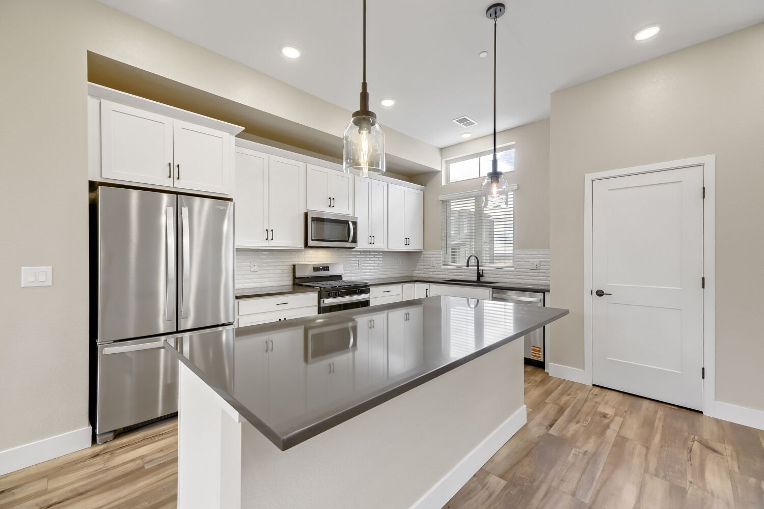 Cadence Eleven Kitchen at Solterra in Lakewood, CO Cadence Eleven Kitchen at Solterra in Lakewood, CO