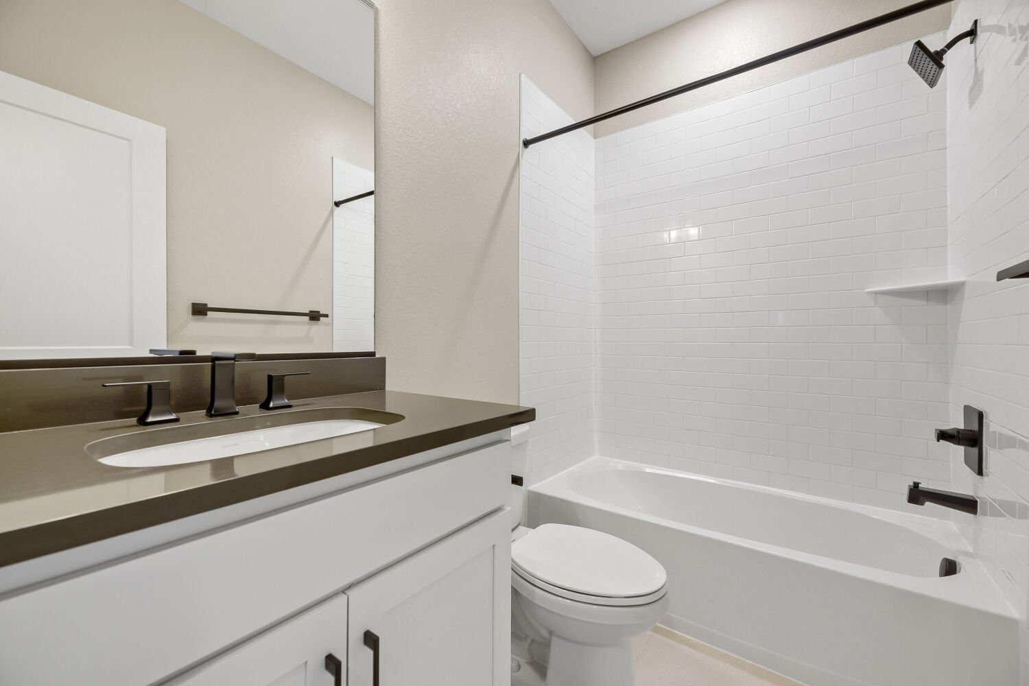 Cadence Eleven Secondary Bath at Solterra in Lakewood, CO Cadence Eleven Secondary Bath at Solterra in Lakewood, CO