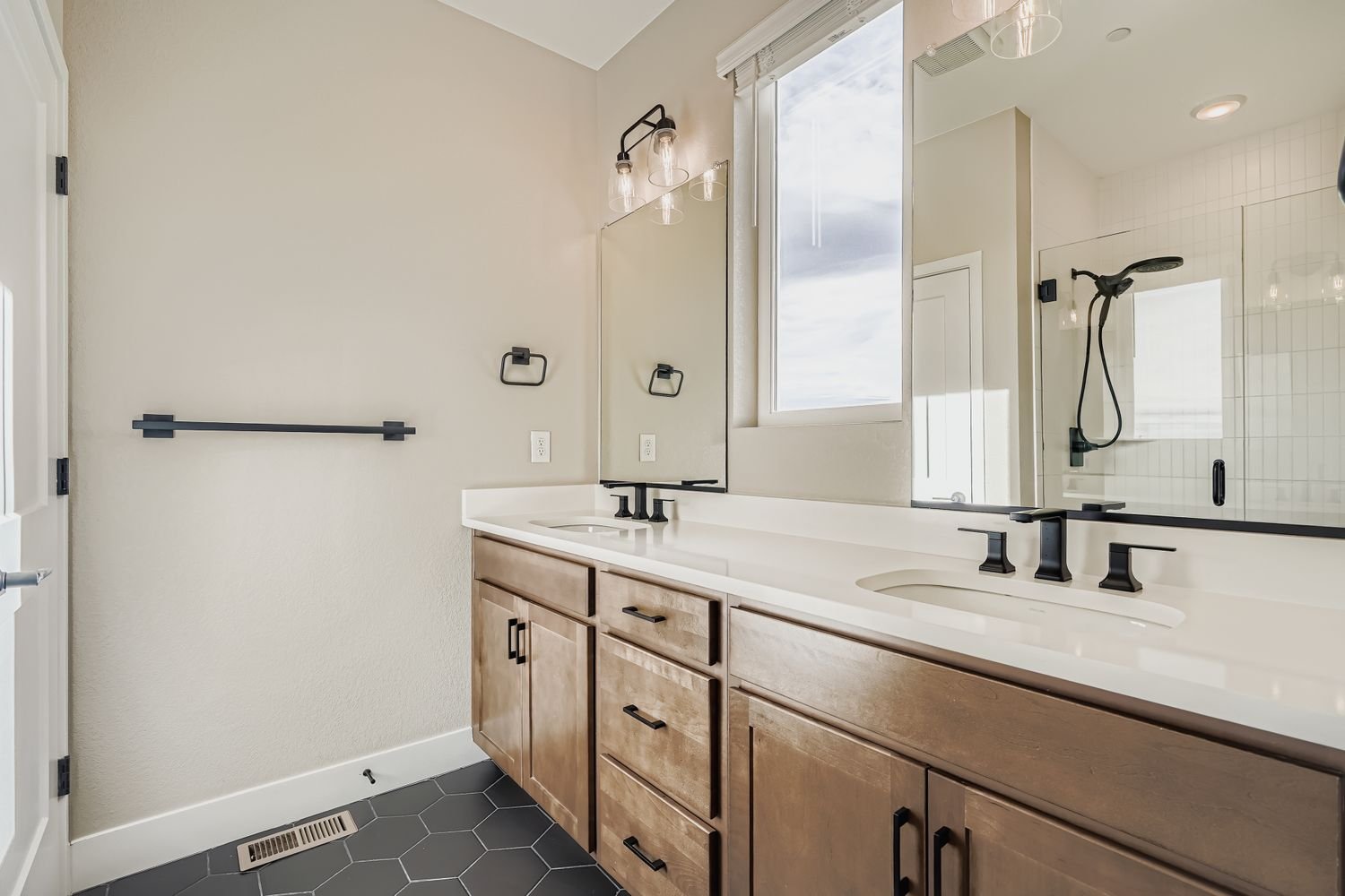 15563 West Washburn Drive Primary Bath at Solterra in Lakewood, CO 15563 West Washburn Drive Primary Bath at Solterra in Lakewood, CO