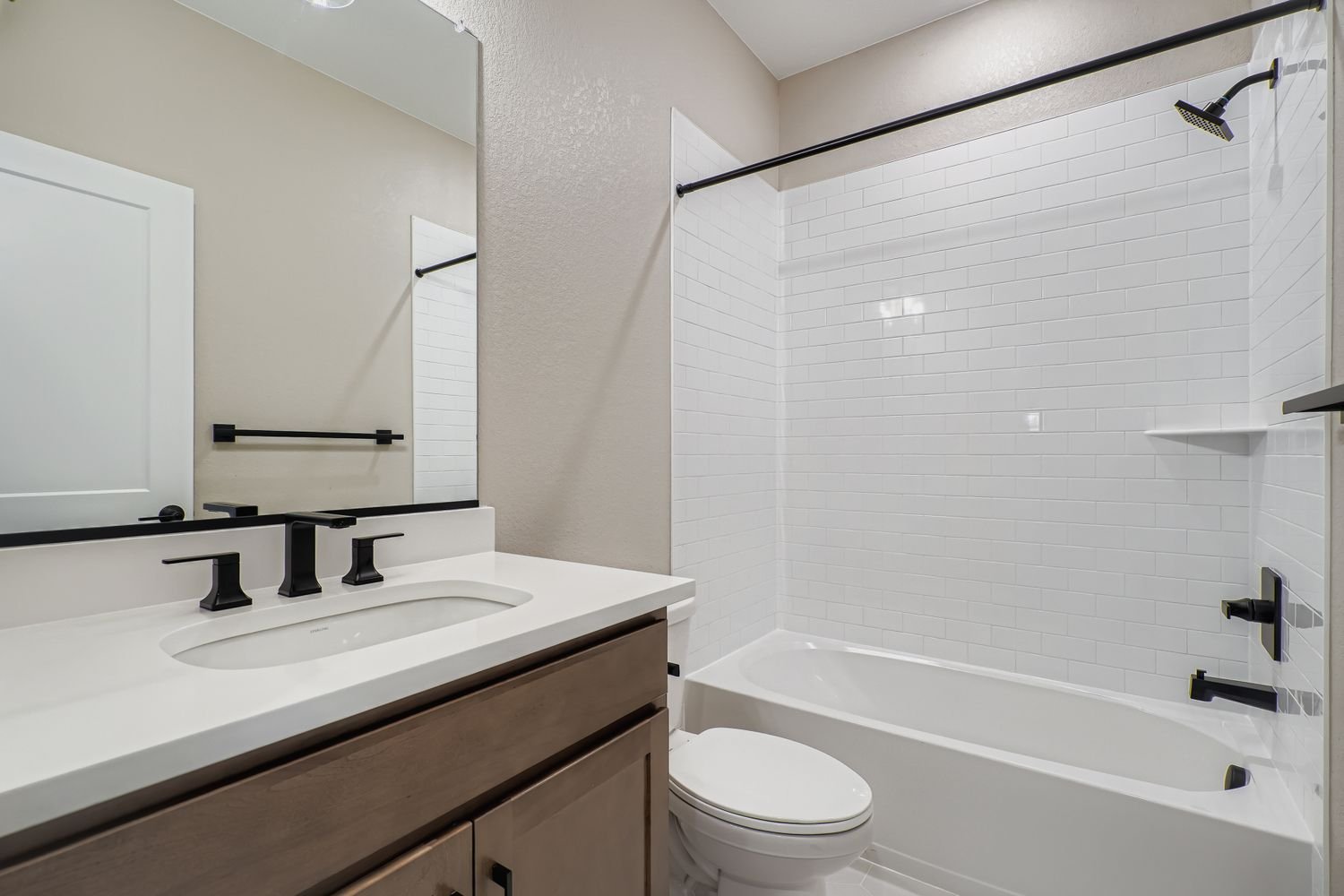 15563 West Washburn Drive Secondary Bath at Solterra in Lakewood, CO 15563 West Washburn Drive Secondary Bath at Solterra in Lakewood, CO