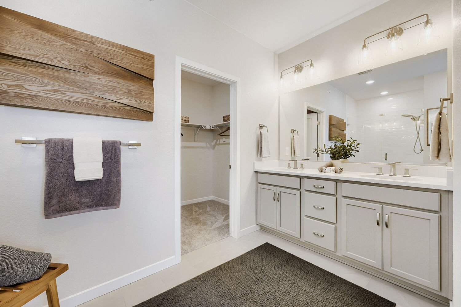 Contour One Primary Bath at Uplands in Westminster, CO