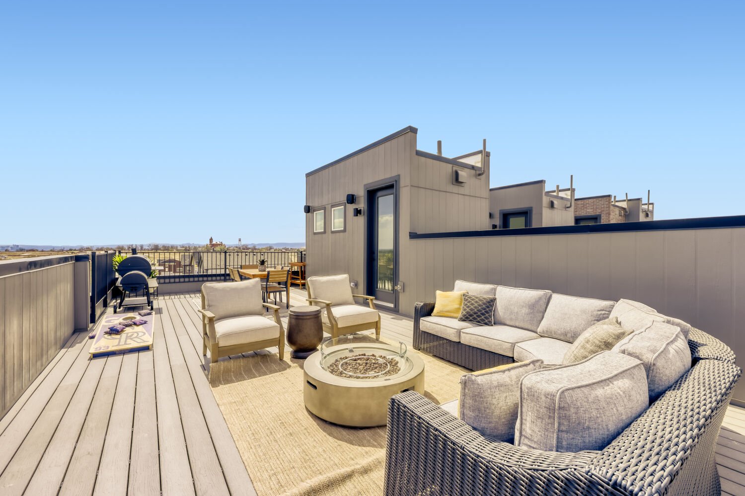 Contour Two Rooftop Deck at Uplands in Westminster, CO Contour Two Rooftop Deck at Uplands in Westminster, CO