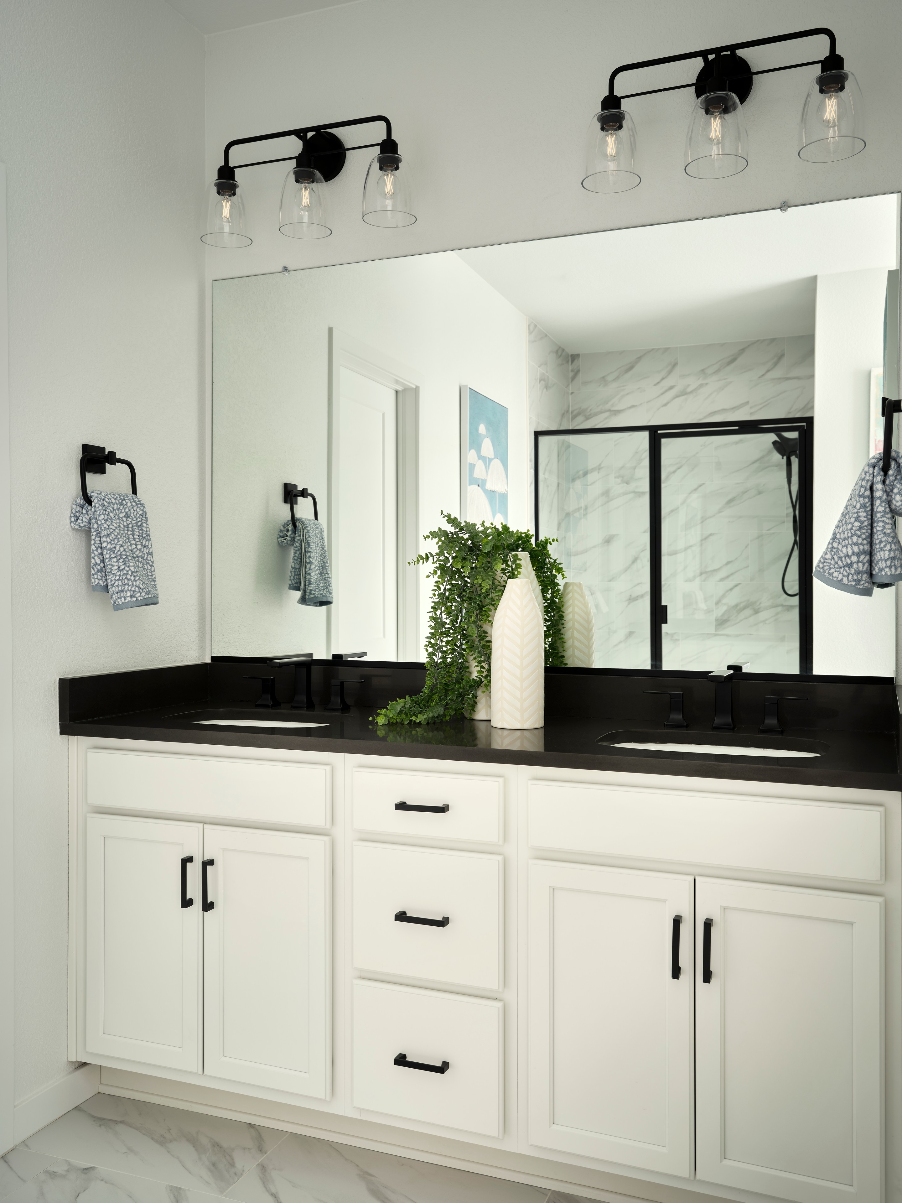 Contour Three Primary Bath at Uplands in Westminster, CO Contour Three Primary Bath at Uplands in Westminster, CO