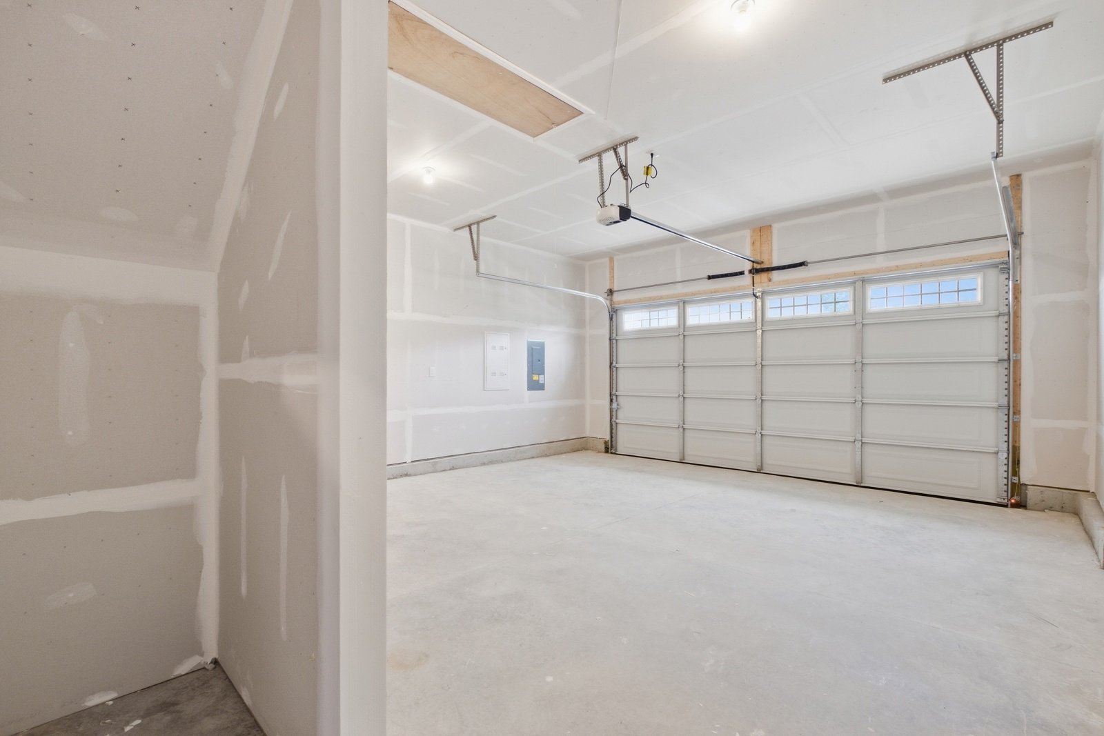 The garage of the Quincy II on homesite 988.