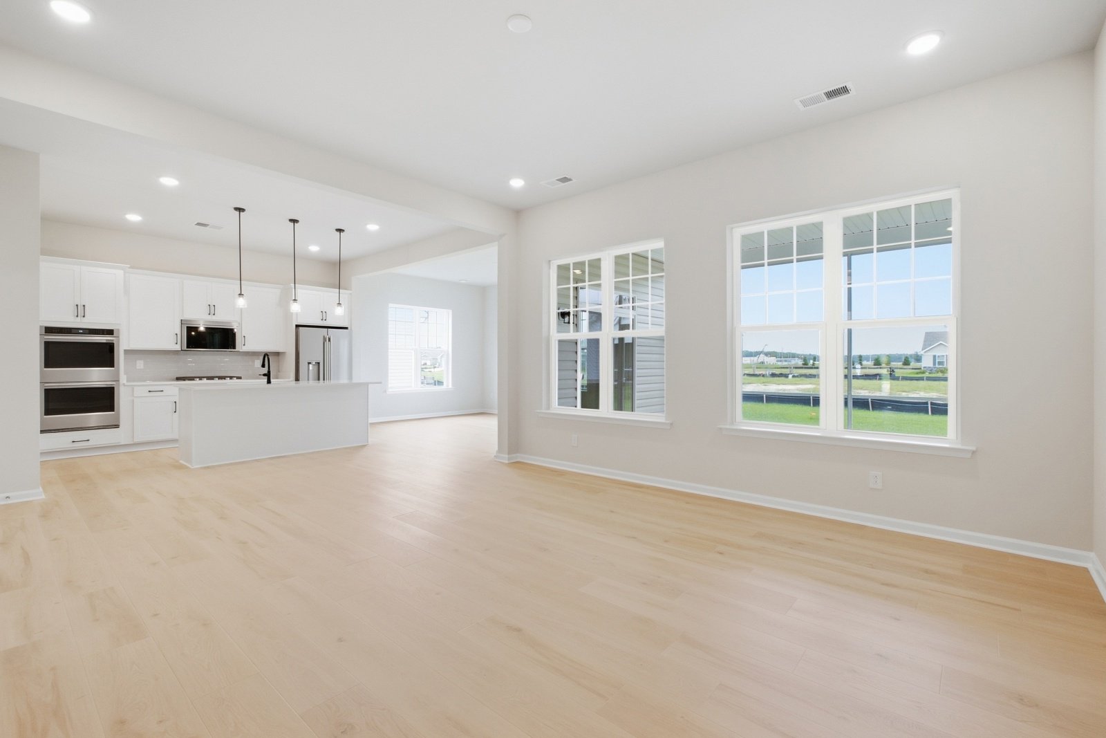 The family room of the Savoy II on homesite 989.