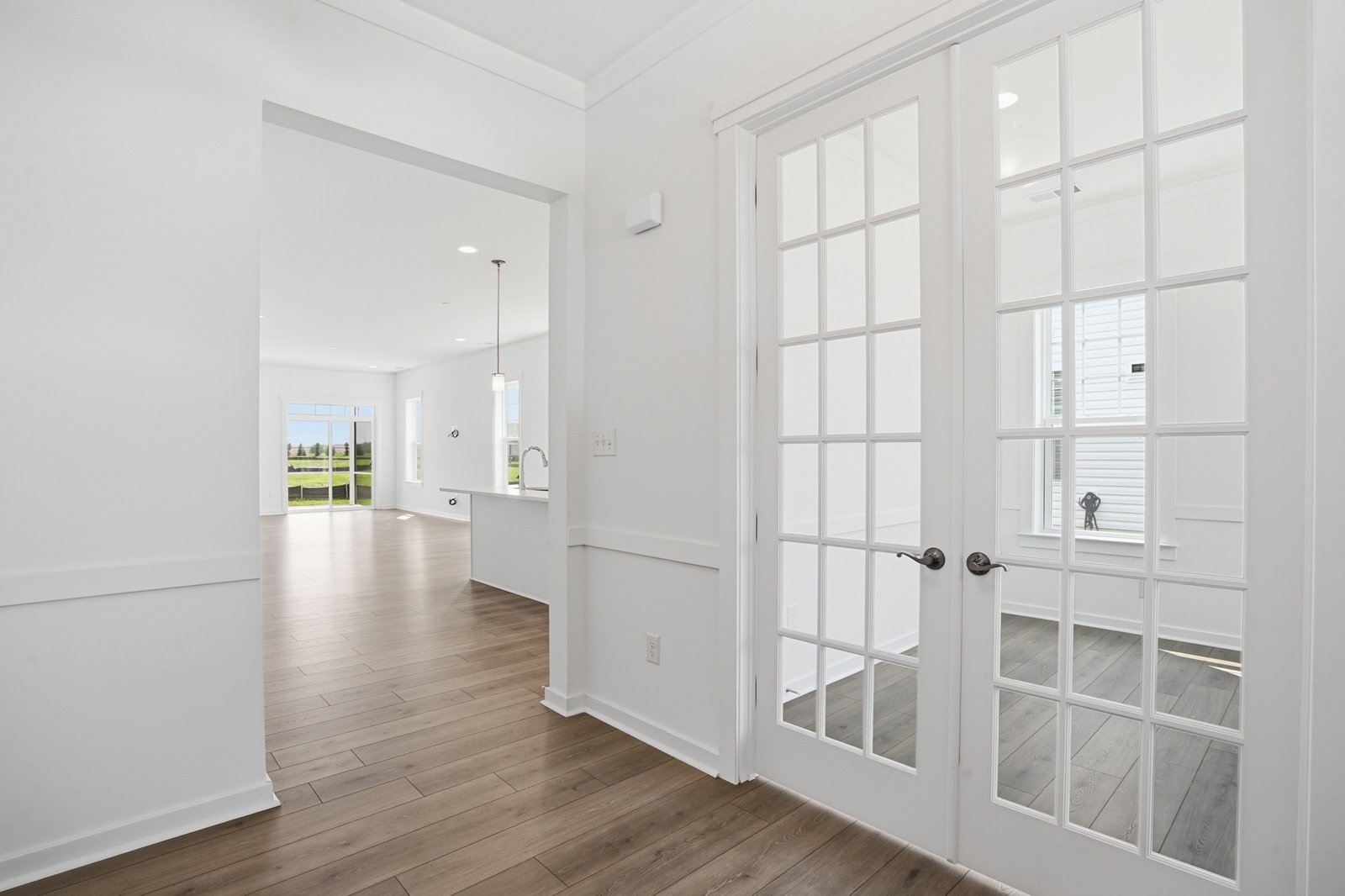 The foyer of the Picasso on homesite 991.