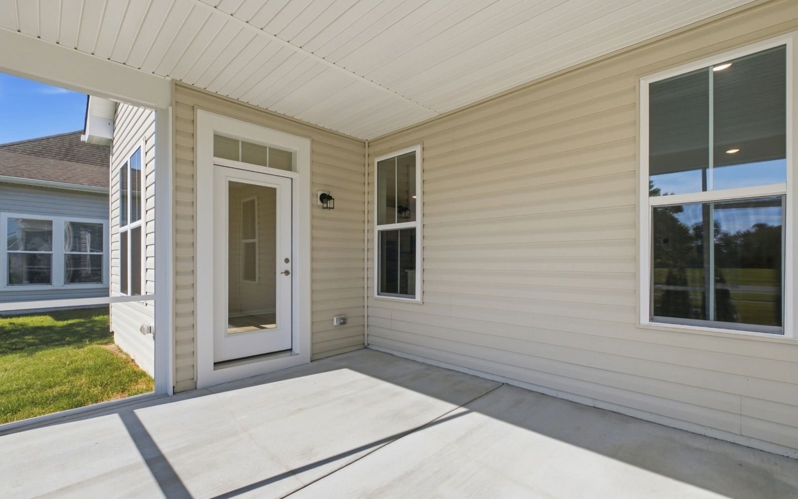 The rear screened porch of the Monet at Heritage Shores.