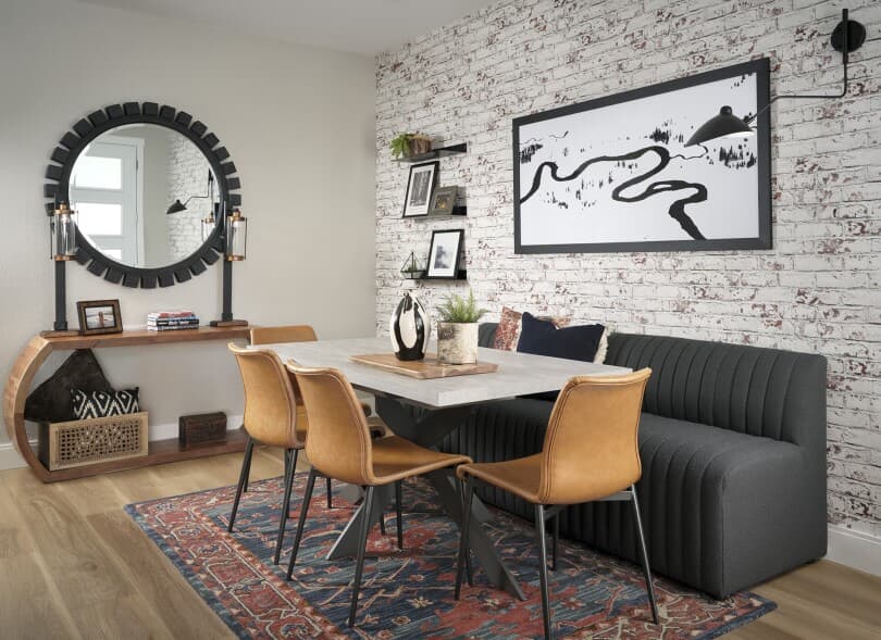 Horizon 3 Dining Area at Midtown in Denver CO