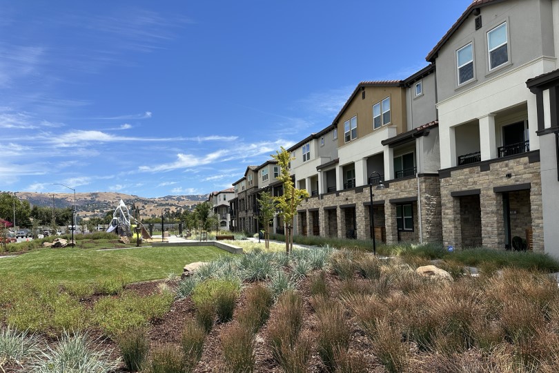 Exterior of Rosewood Community in Morgan Hill CA