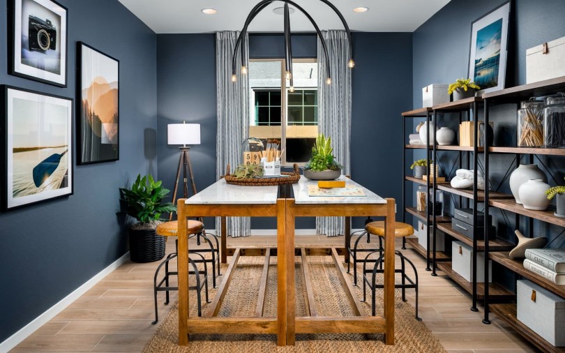 Home Office Laredo Highland Ridge at Alamar in Avondale AZ