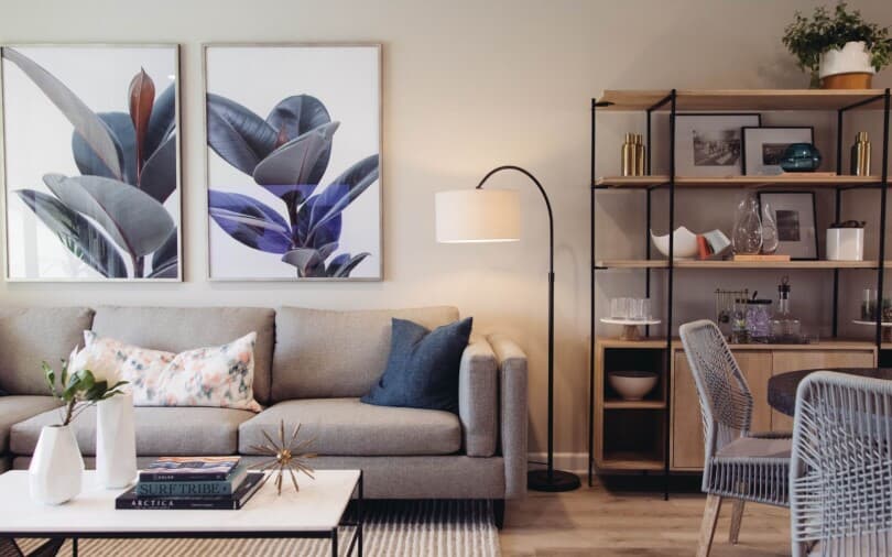 Vibrant & Contemporary Great Room at Lantana @Beach in Stanton, Southern California