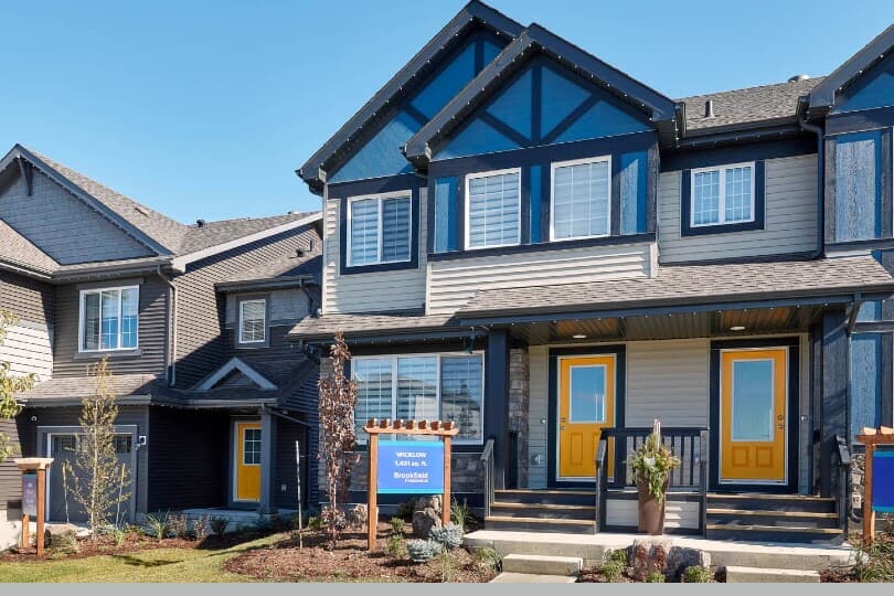 Multi-family, duplex home in a suburban neighborhood