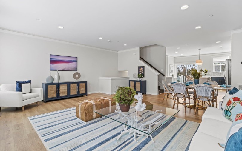 Living and dining area in Glendale floor plan at Lakeside at Trappe in Trappe MD
