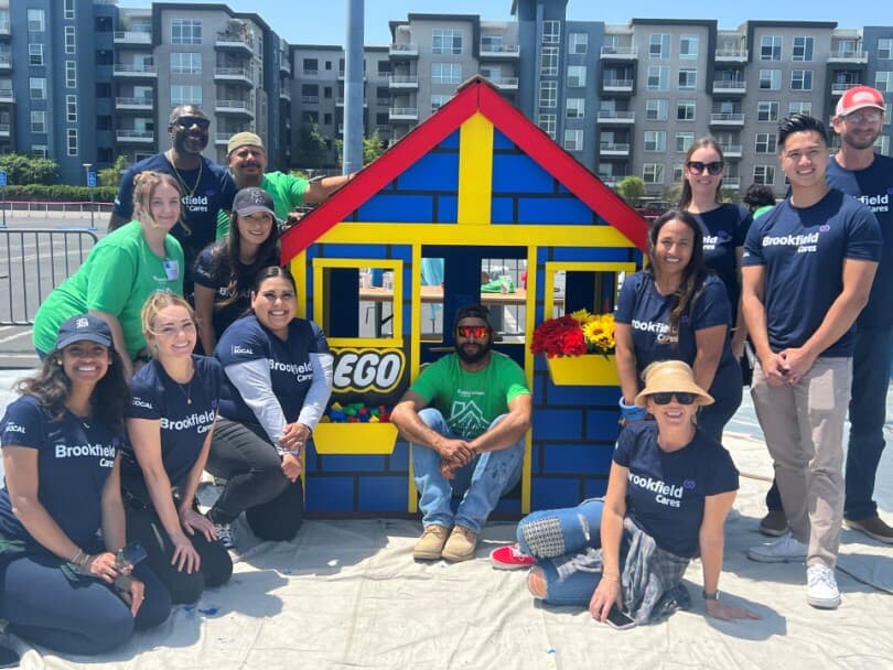Brookfield SoCal team volunteering at the Habitat for Humanity Playhouse Build