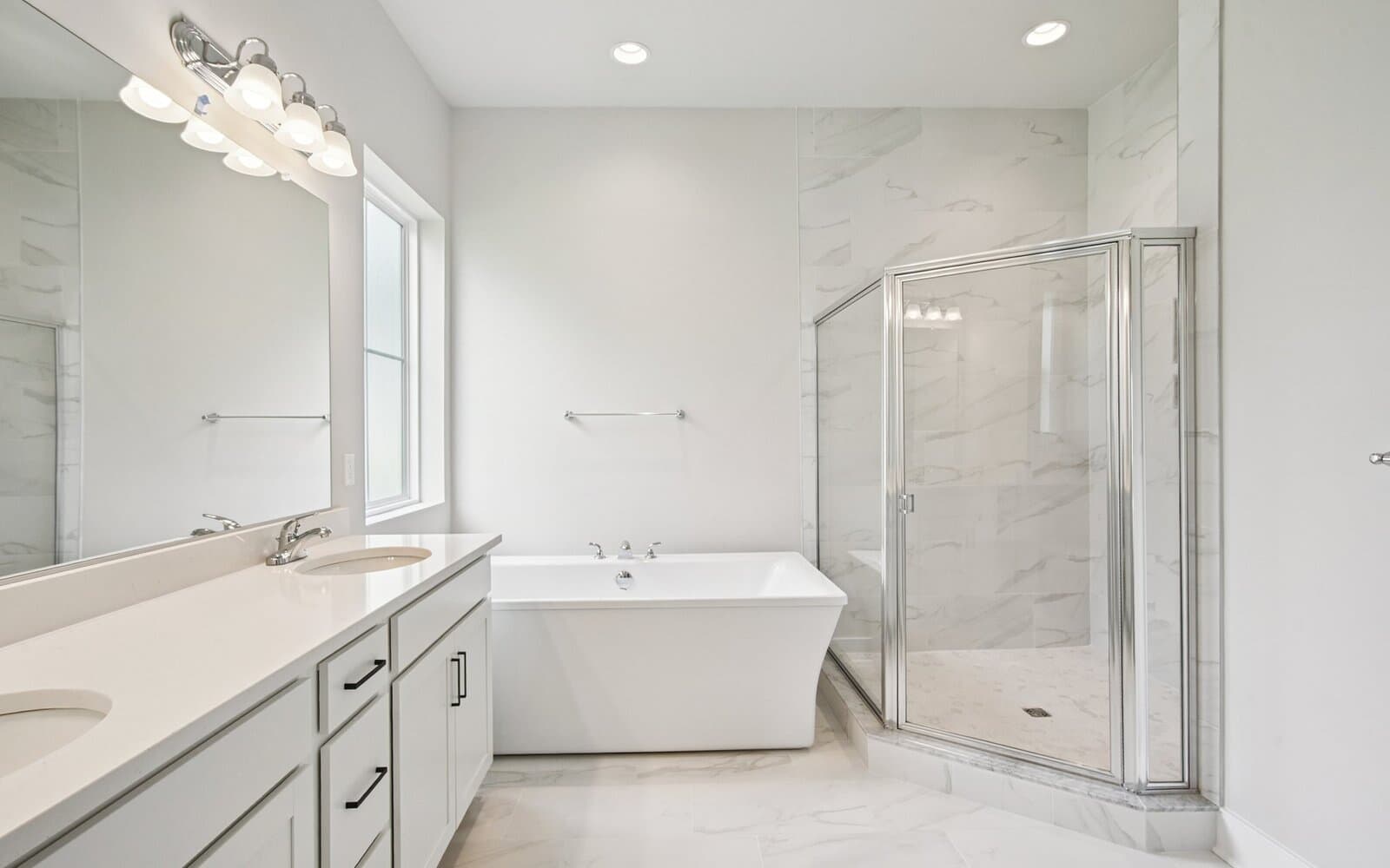 The primary bathroom of the Rembrandt on homesite 1130 at Lakeside at Trappe by Brookfield Residential.