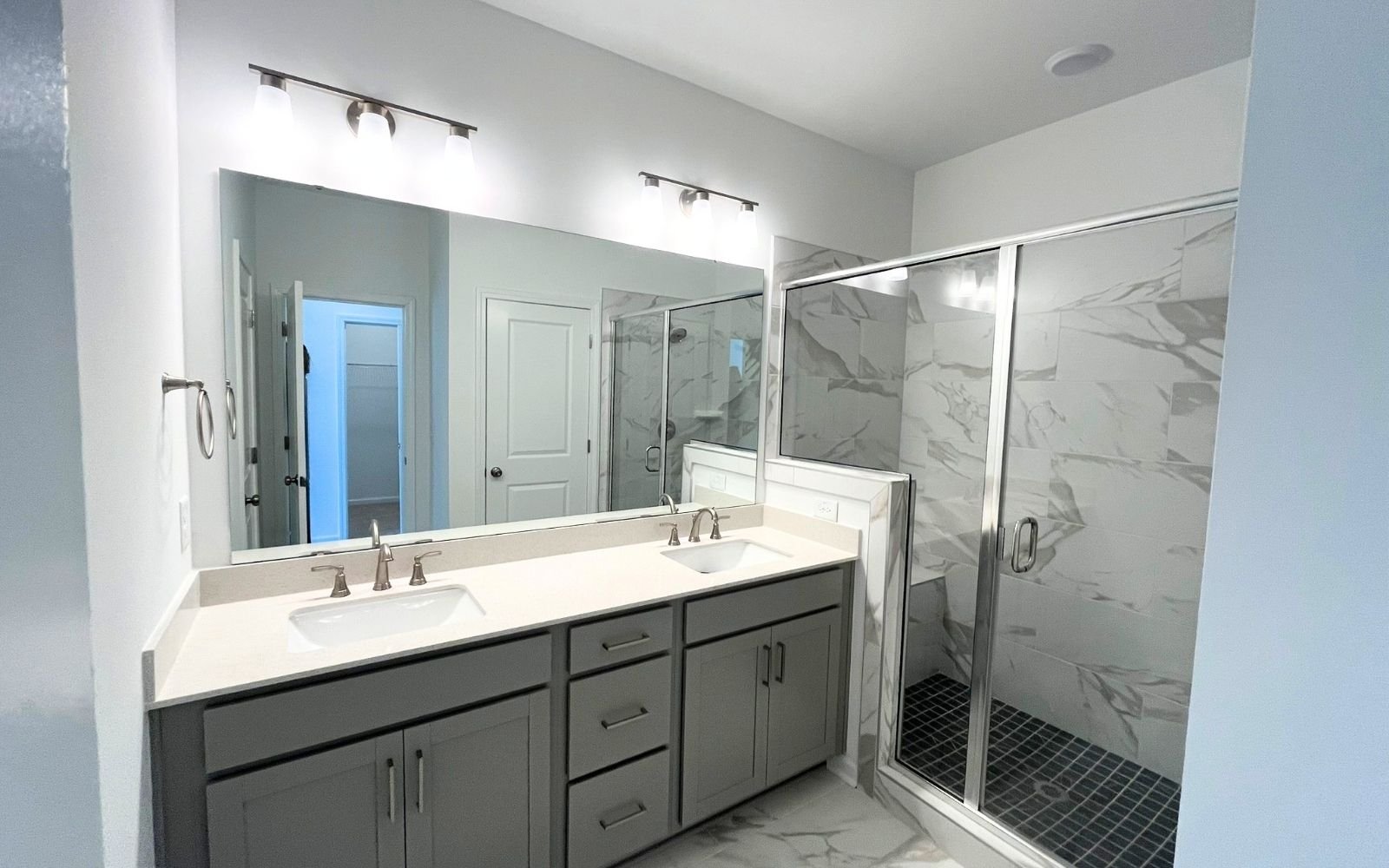The primary bathrom of the Lennox on homesite 2566 at Wendell Falls.