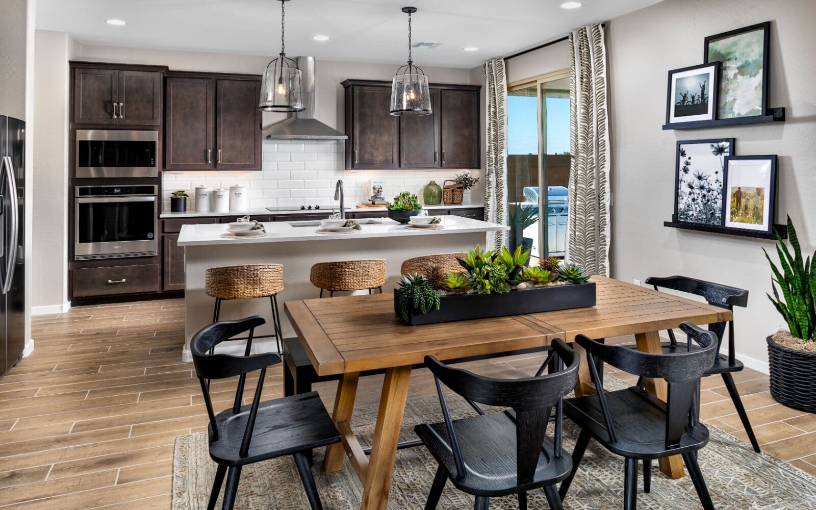 Dining to Kitchen View of Dakota at Highland Sage in Alamar