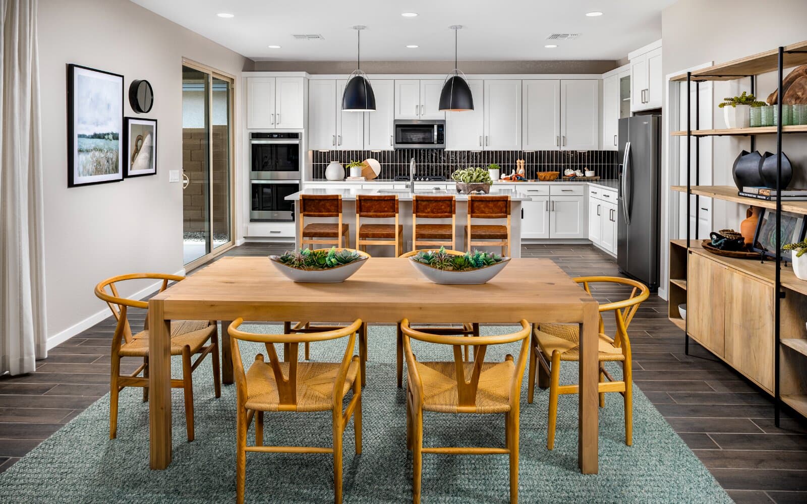 Ponderosa at Highland Ridge - Dining to Kitchen