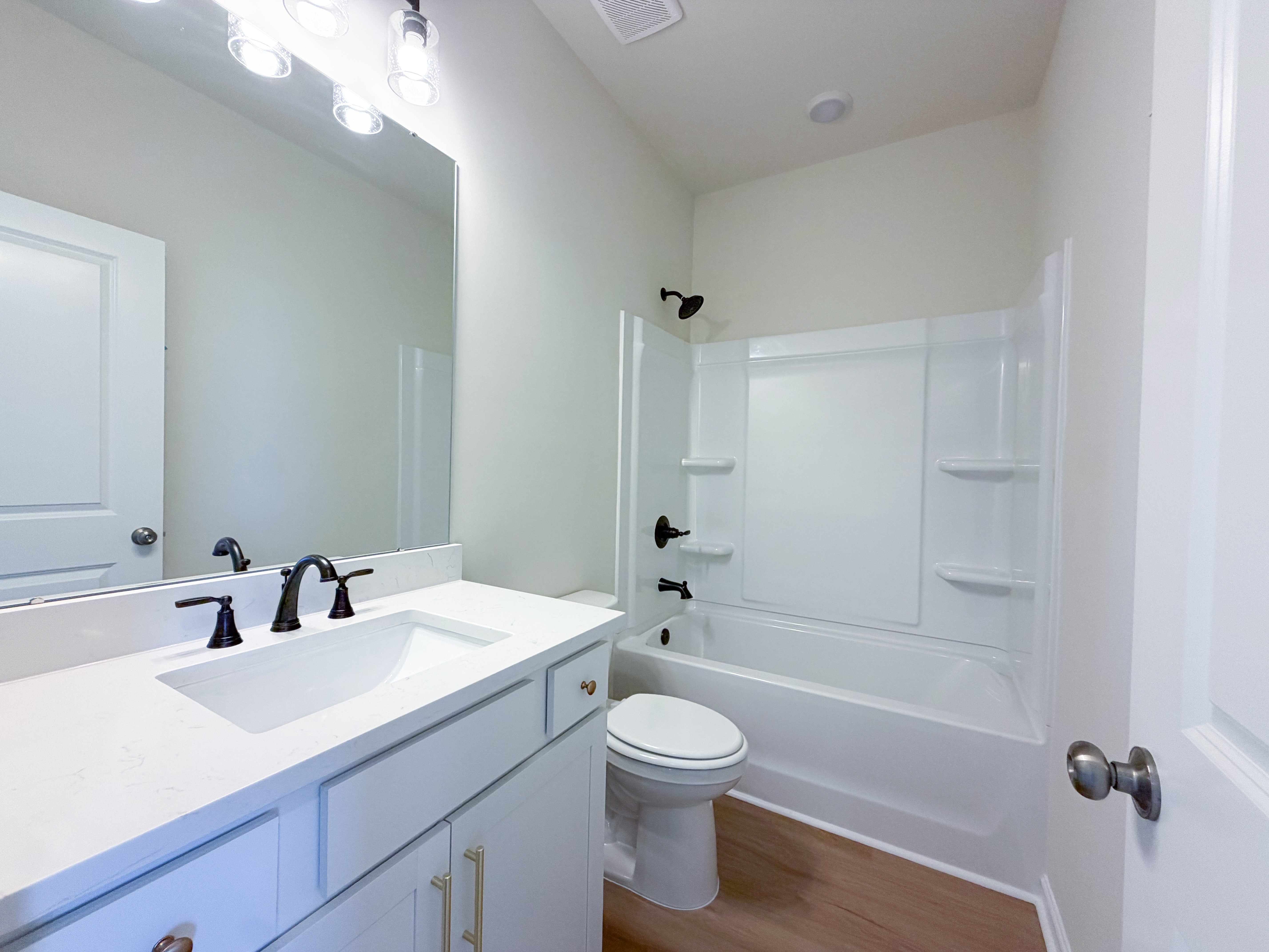The secondary bathroom of the Sage on homesite 213 at Nexton