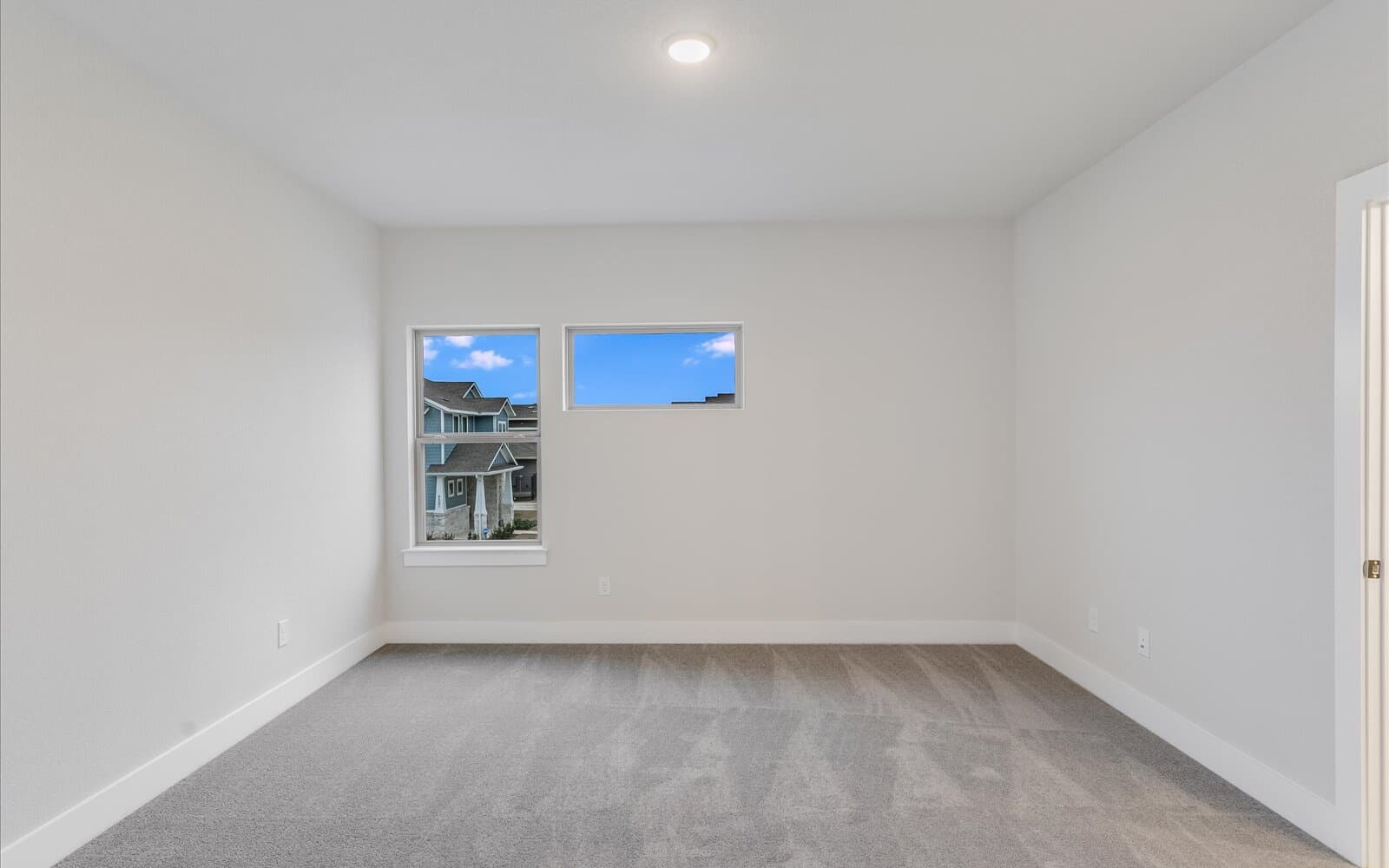 9416 Hamadryas Bedroom