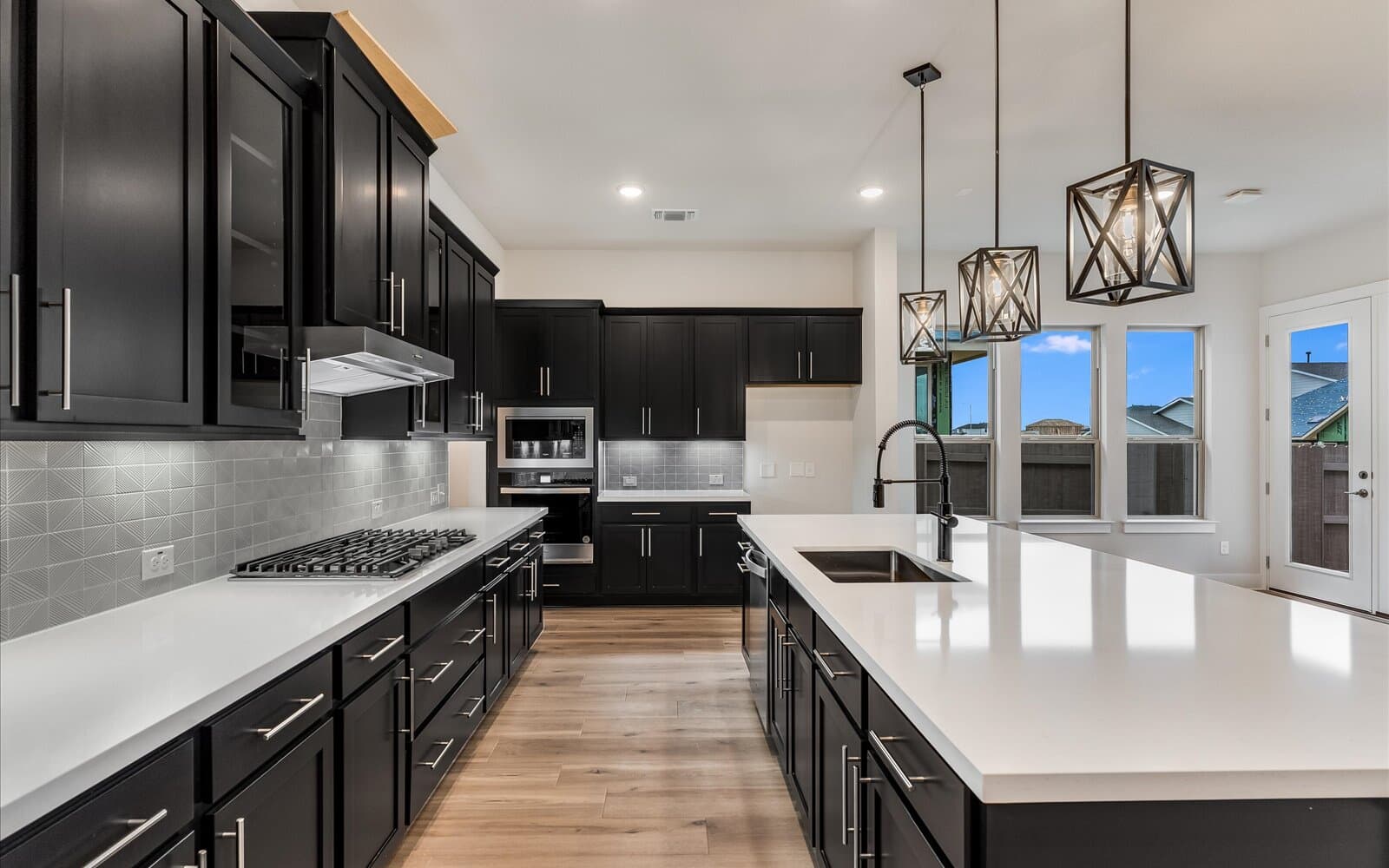 9416 Hamadryas Kitchen