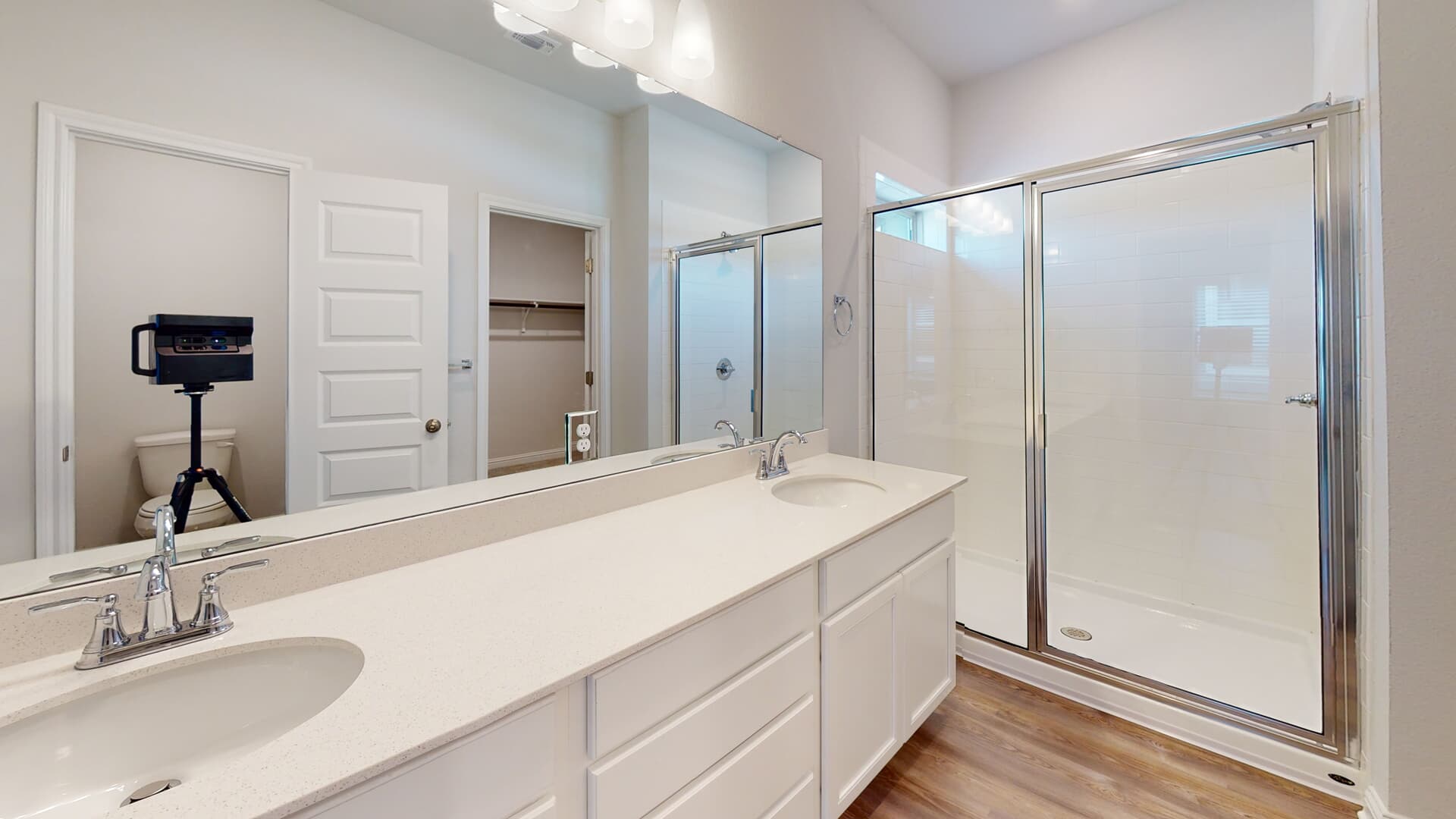 Pratt Matterport Screengrab Primary Bathroom