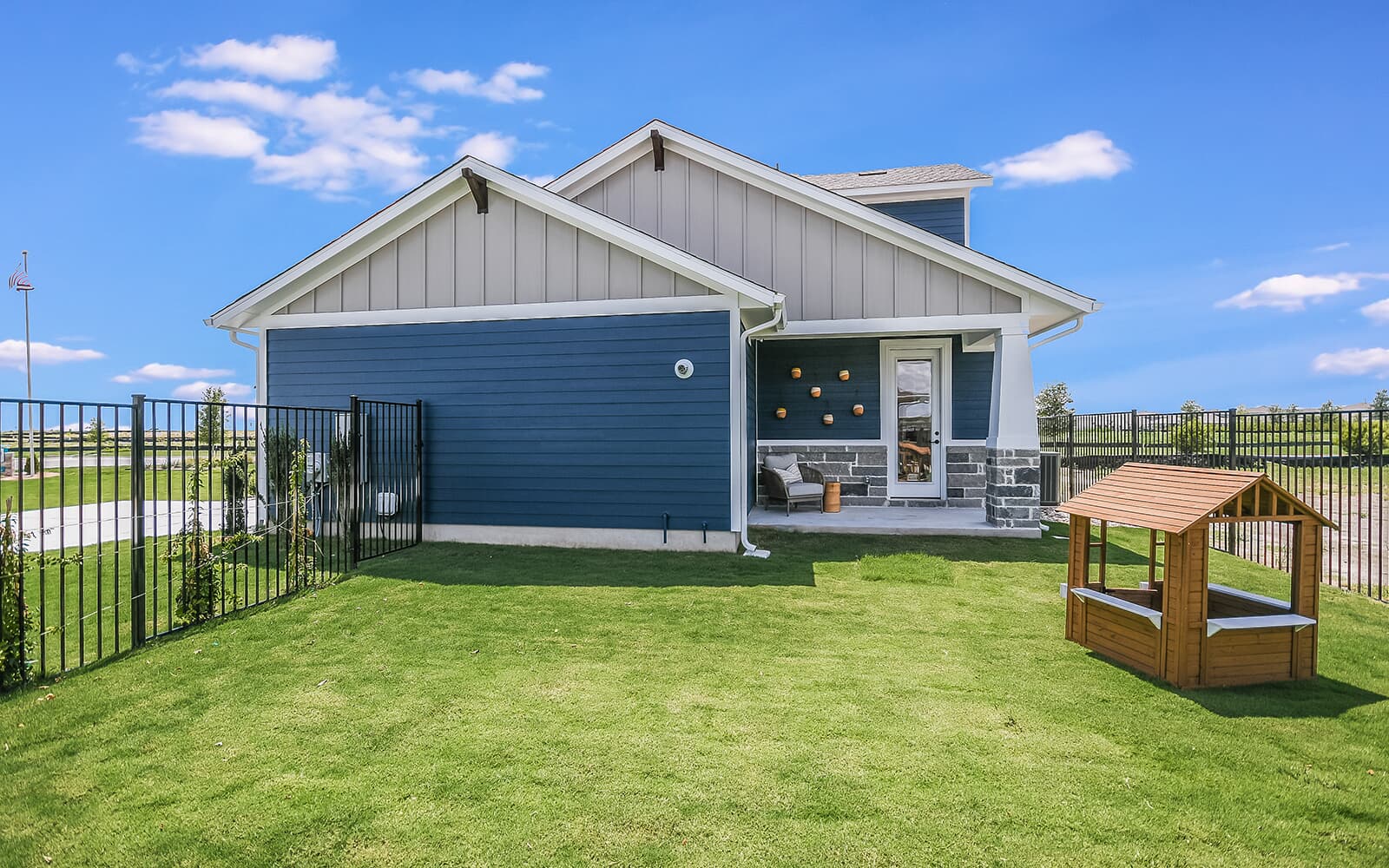 Dickinson Back Exterior