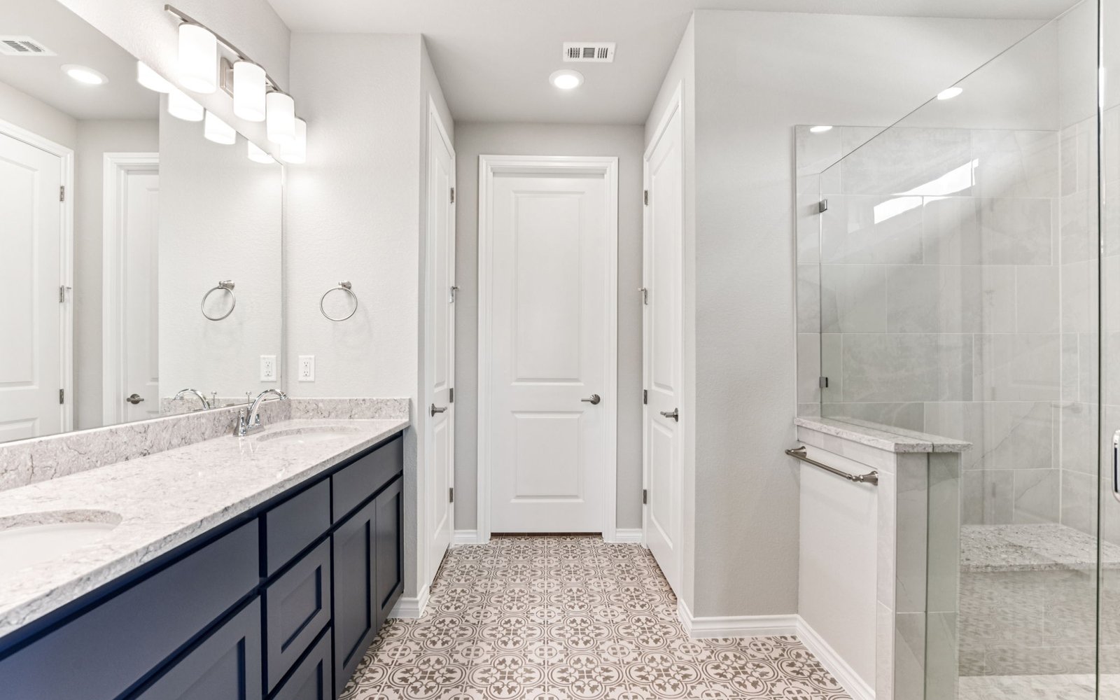 104 Maceo Way Unit 101 Bathroom