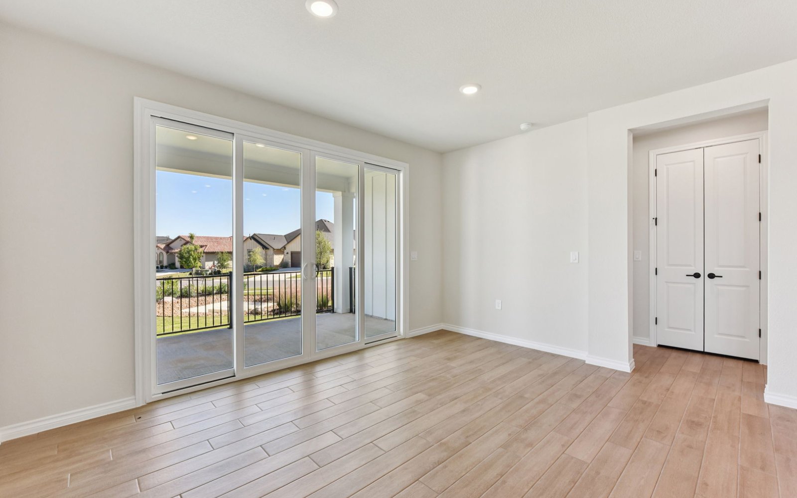 105 Antoinette Way Unit 101 Living Room