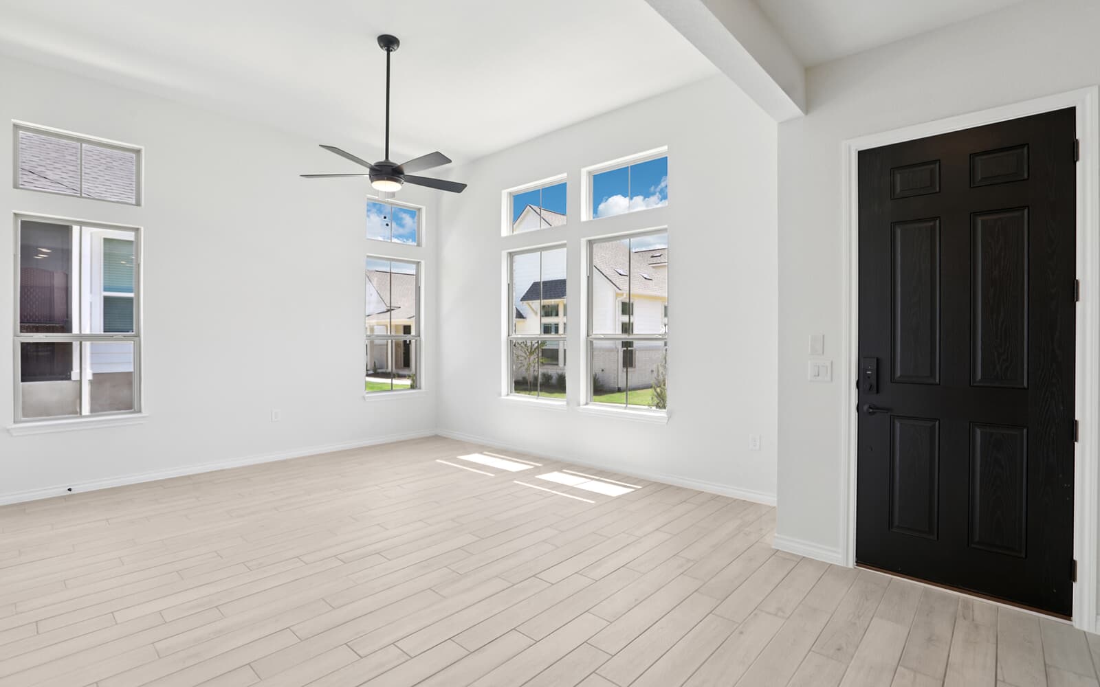 107 San Luis Pass Unit 101 Living Room