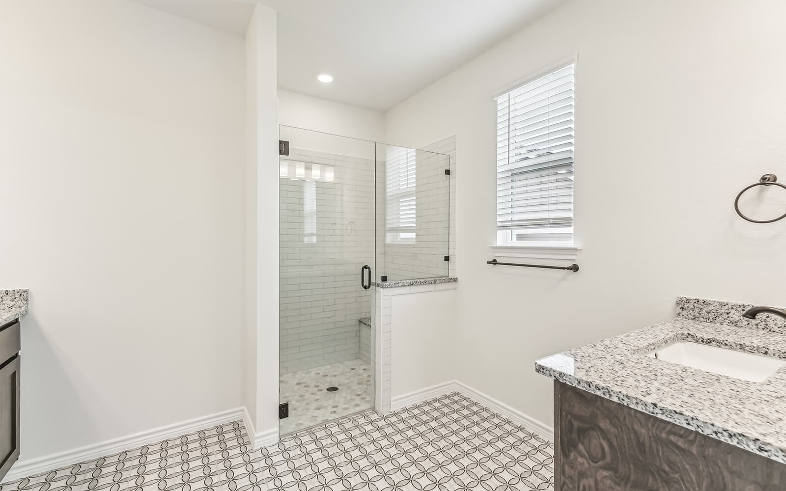 117 Surfside Bathroom