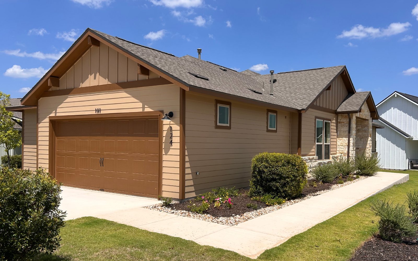 124 Antoinette Way Unit 101 Front Exterior