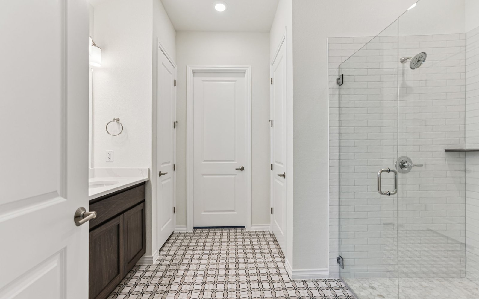 136 Stewart Unit 101 Bathroom