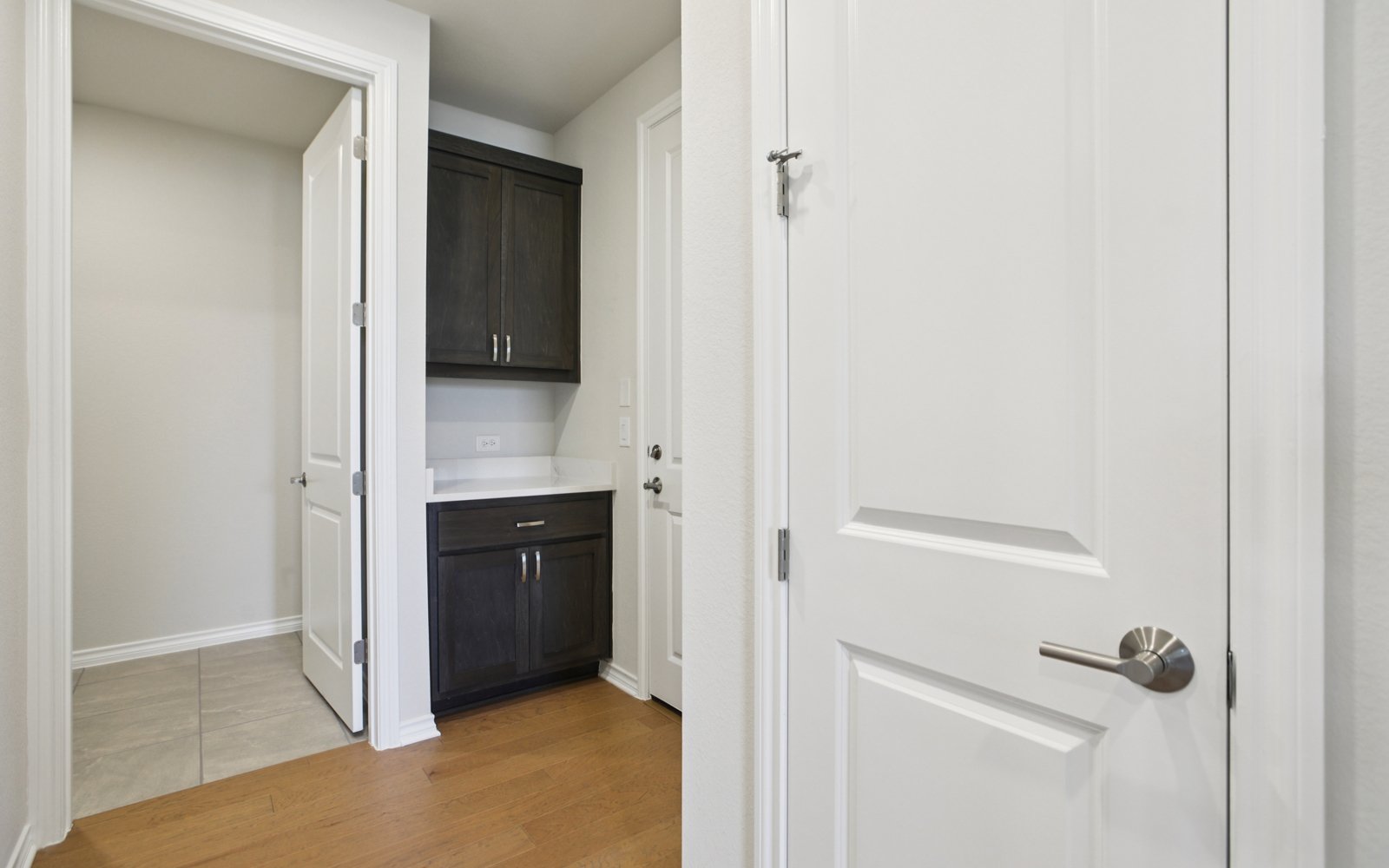 140 Stewart Dr Unit 102 Closet