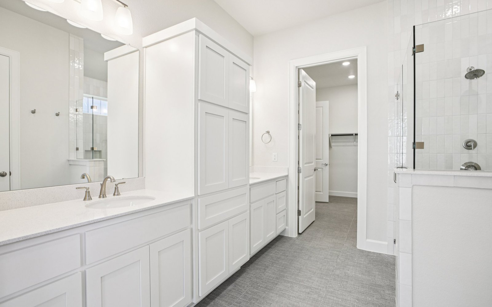 1520 Dancing Oak Lane Bathroom