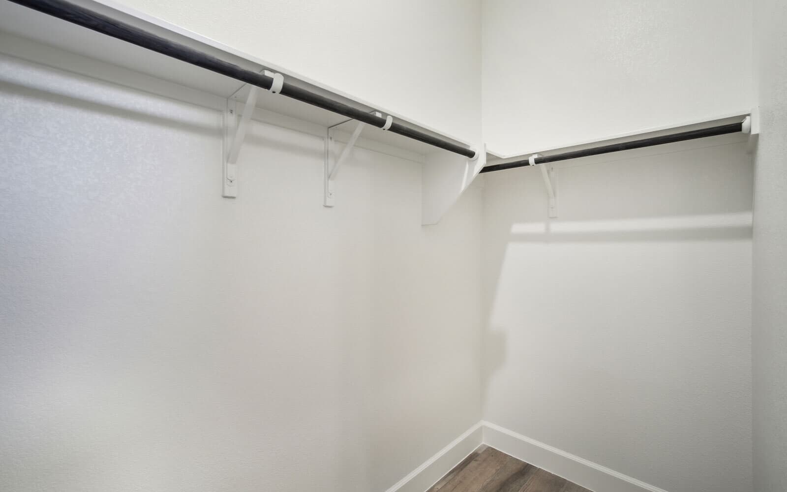 1532 Dancing Oak Closet