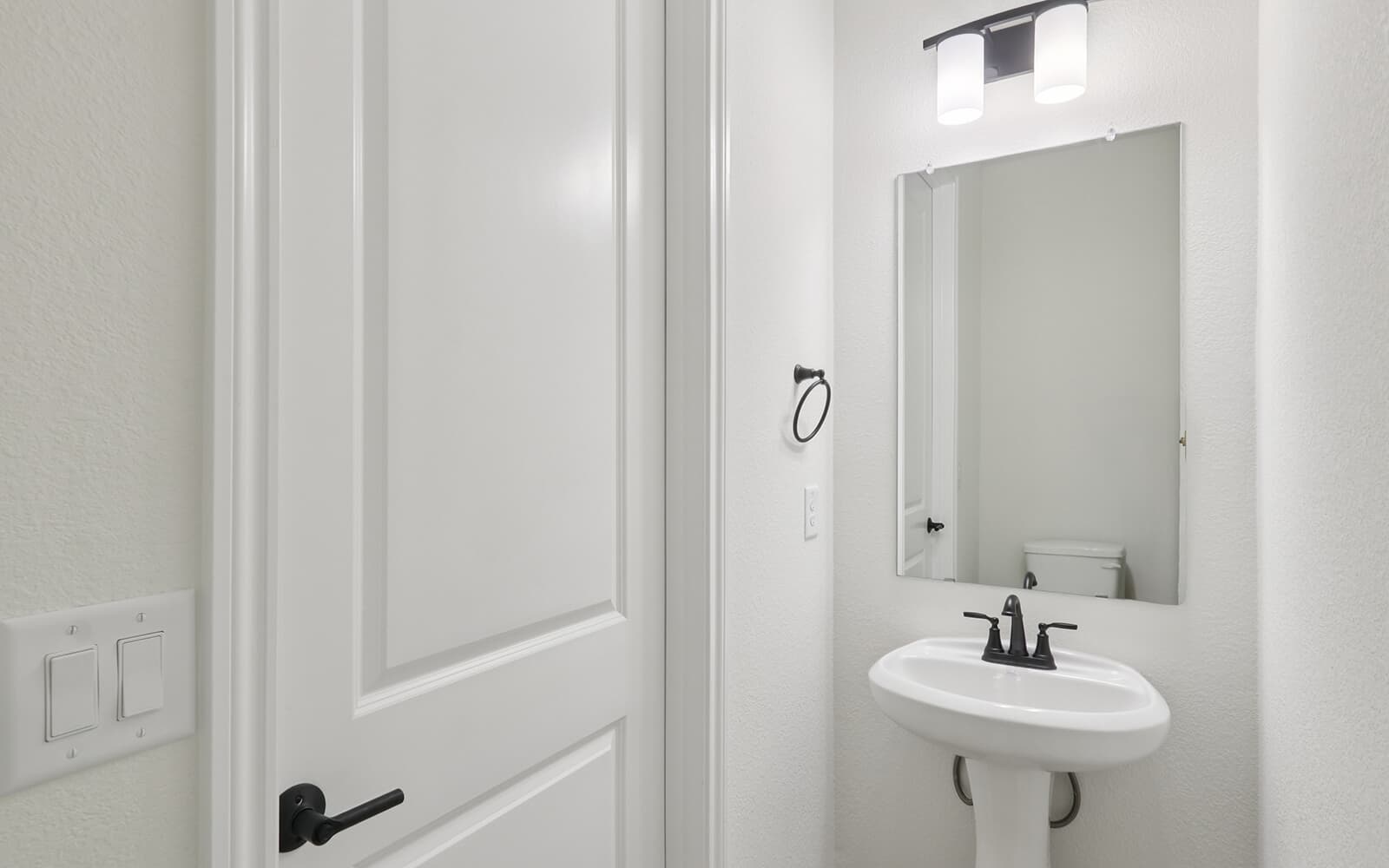 156 Antoinette Way Bathroom