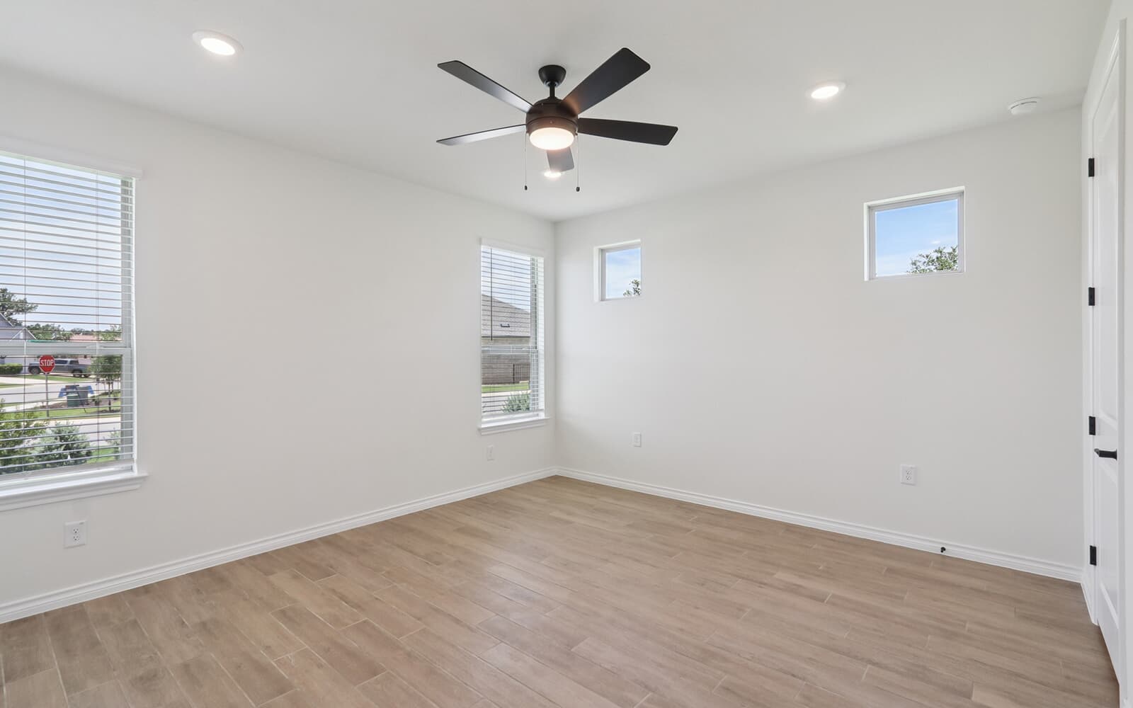 156 Antoinette Way Room